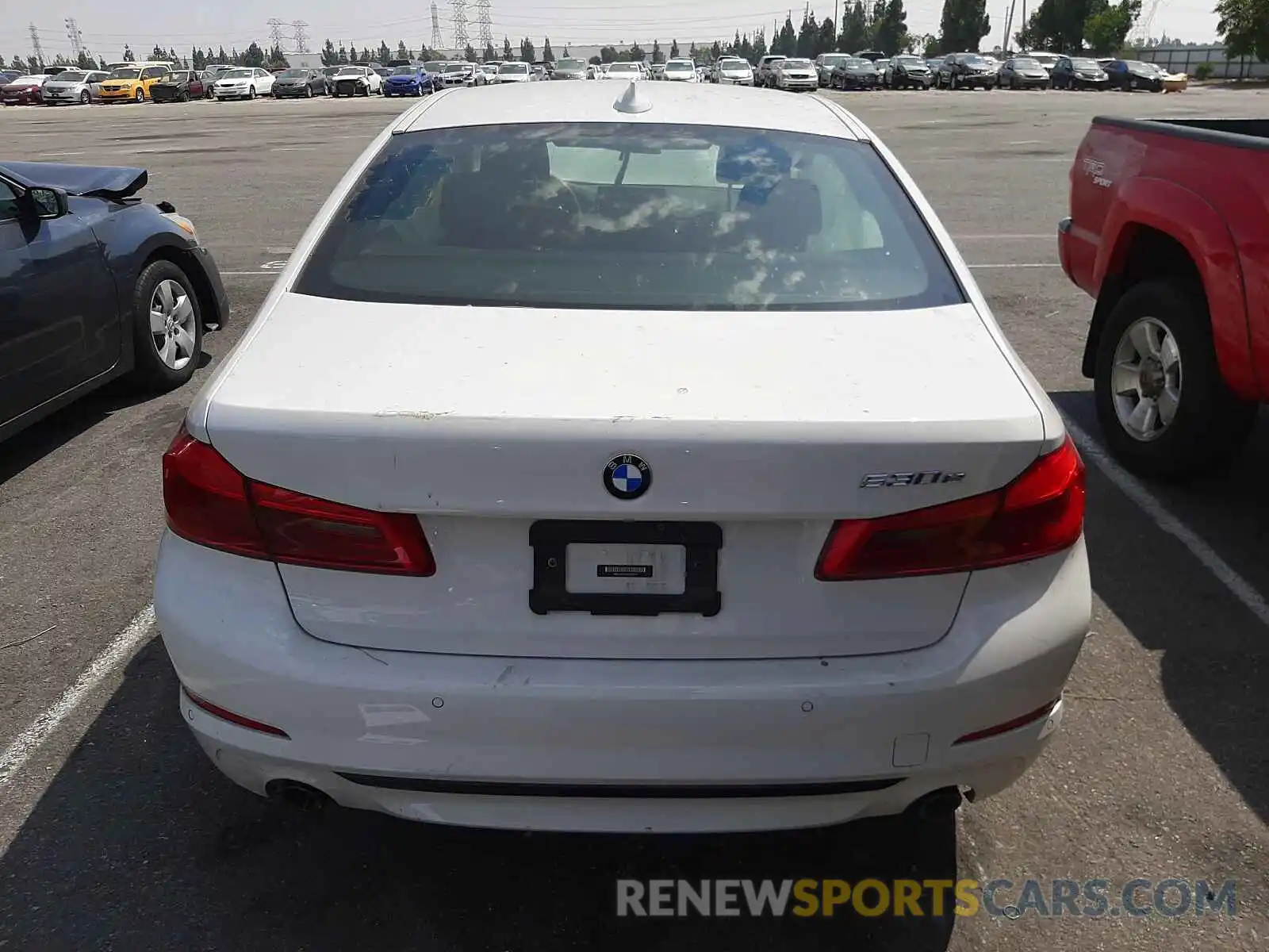 9 Photograph of a damaged car WBAJA9C54KB398931 BMW 5 SERIES 2019