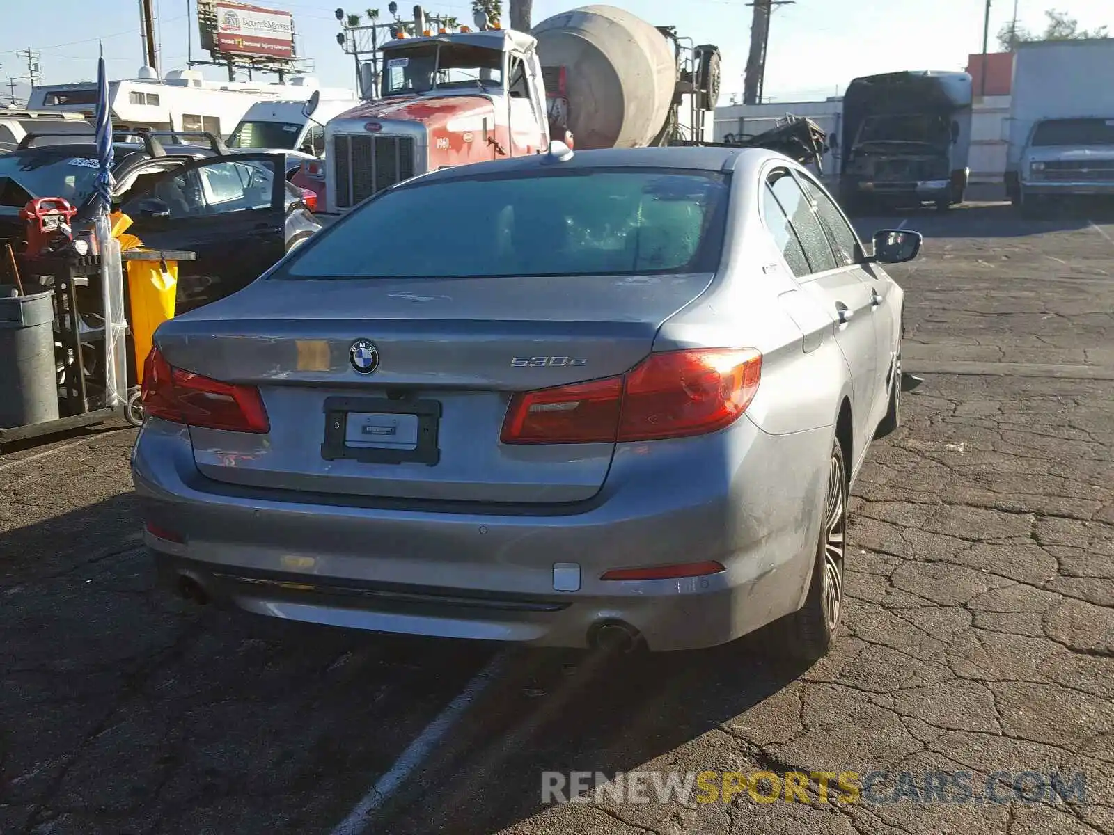 4 Photograph of a damaged car WBAJA9C54KB399657 BMW 5 SERIES 2019