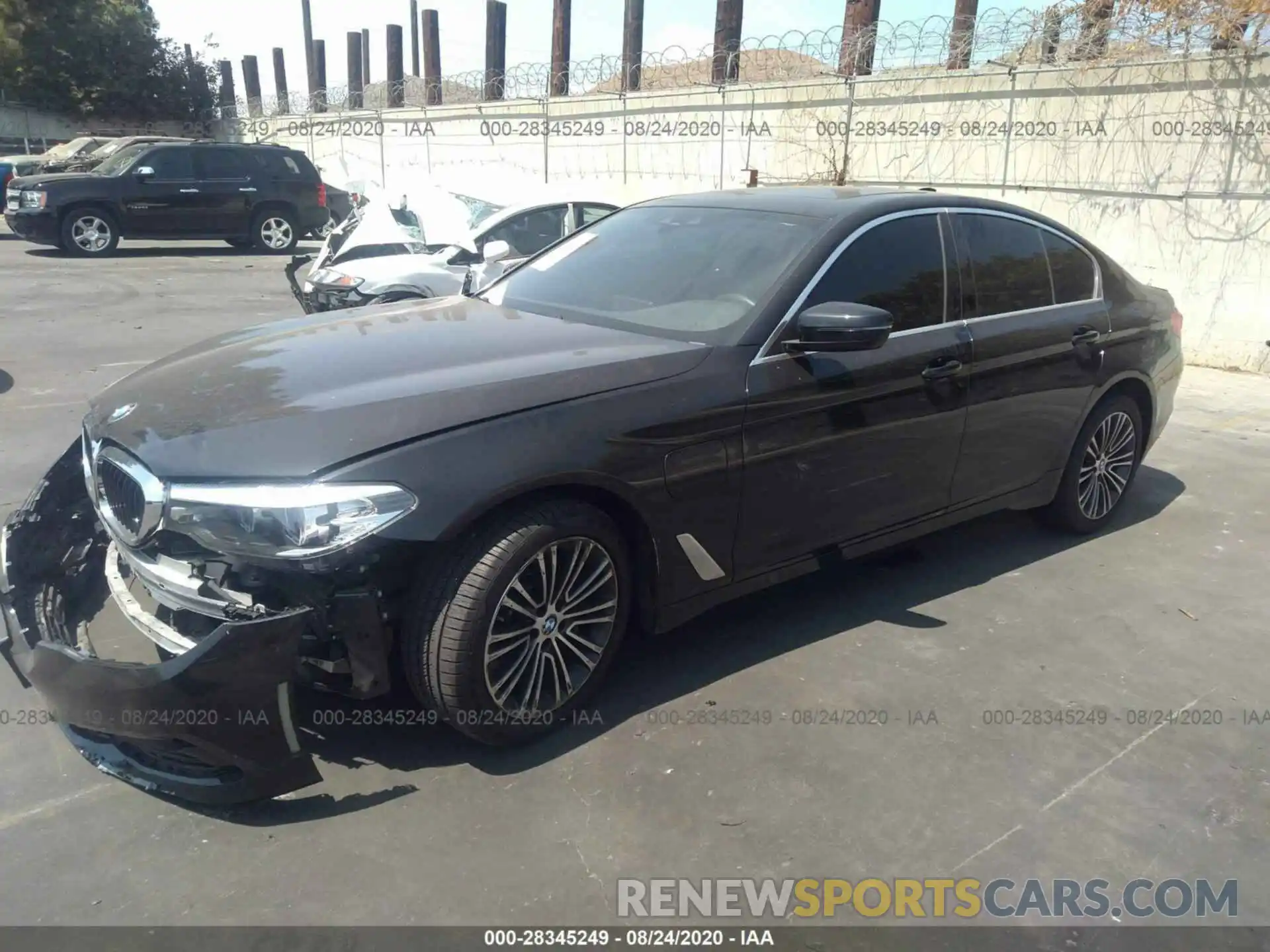 2 Photograph of a damaged car WBAJA9C55KB393284 BMW 5 SERIES 2019