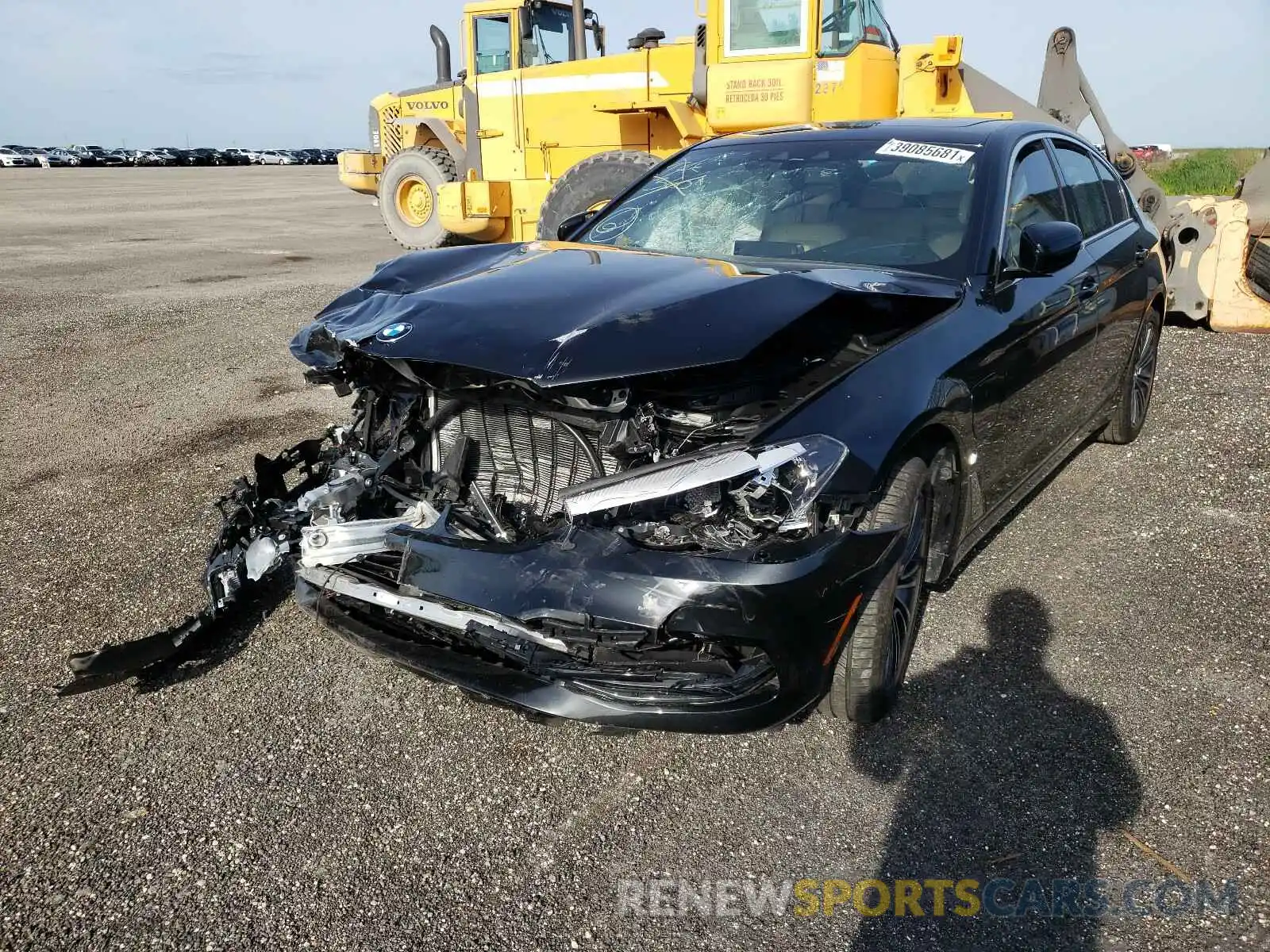 2 Photograph of a damaged car WBAJA9C55KB399375 BMW 5 SERIES 2019