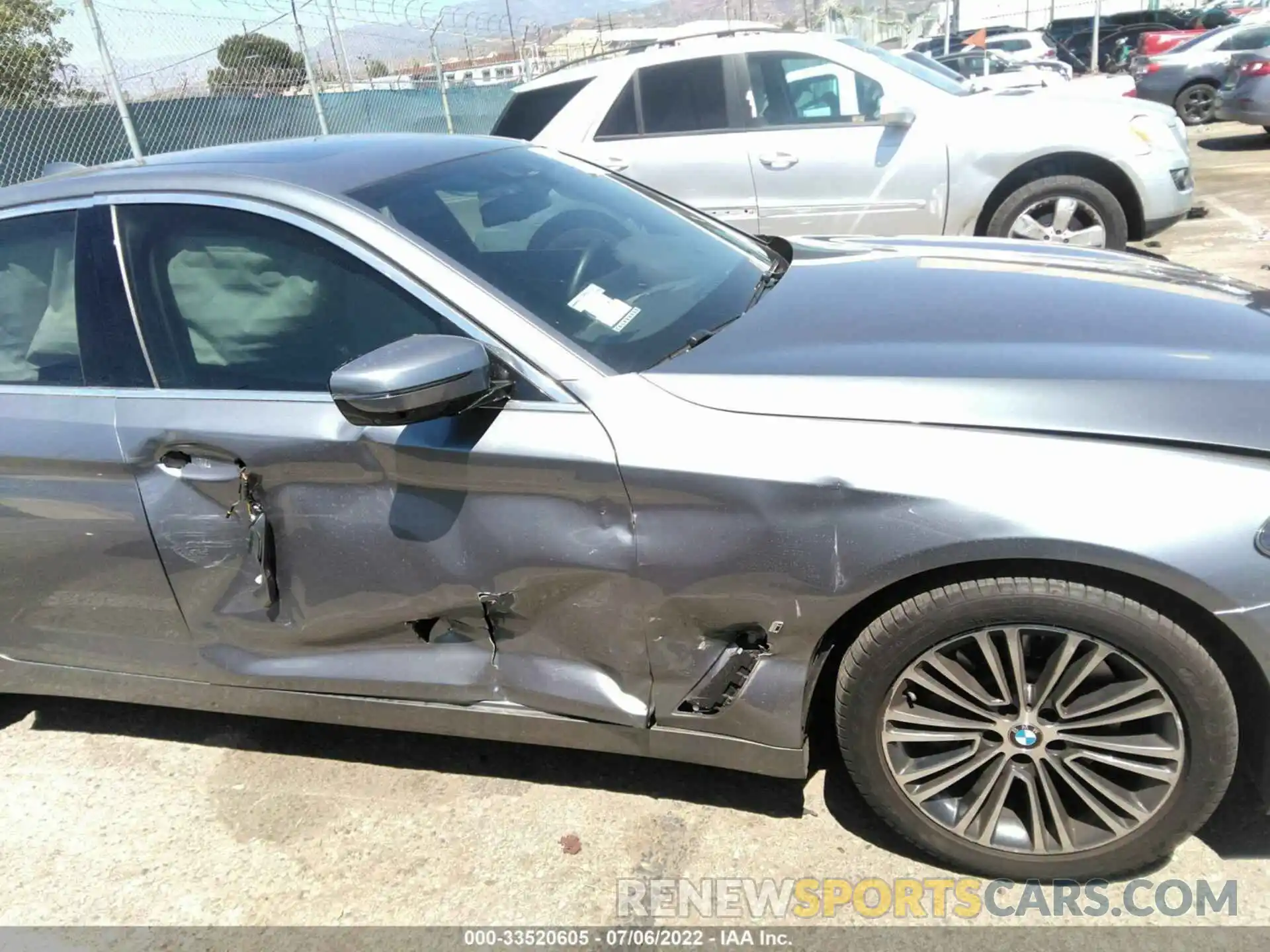 6 Photograph of a damaged car WBAJA9C56KB253597 BMW 5 SERIES 2019