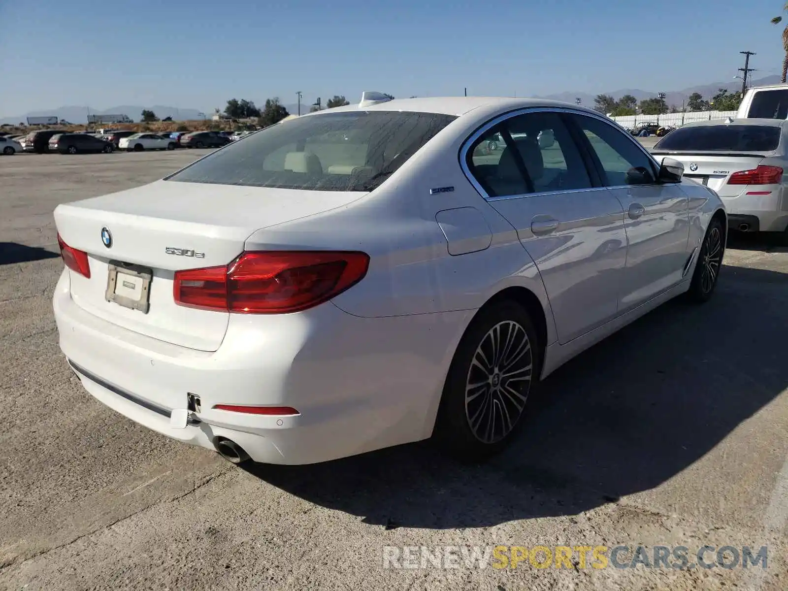 4 Photograph of a damaged car WBAJA9C56KB253776 BMW 5 SERIES 2019