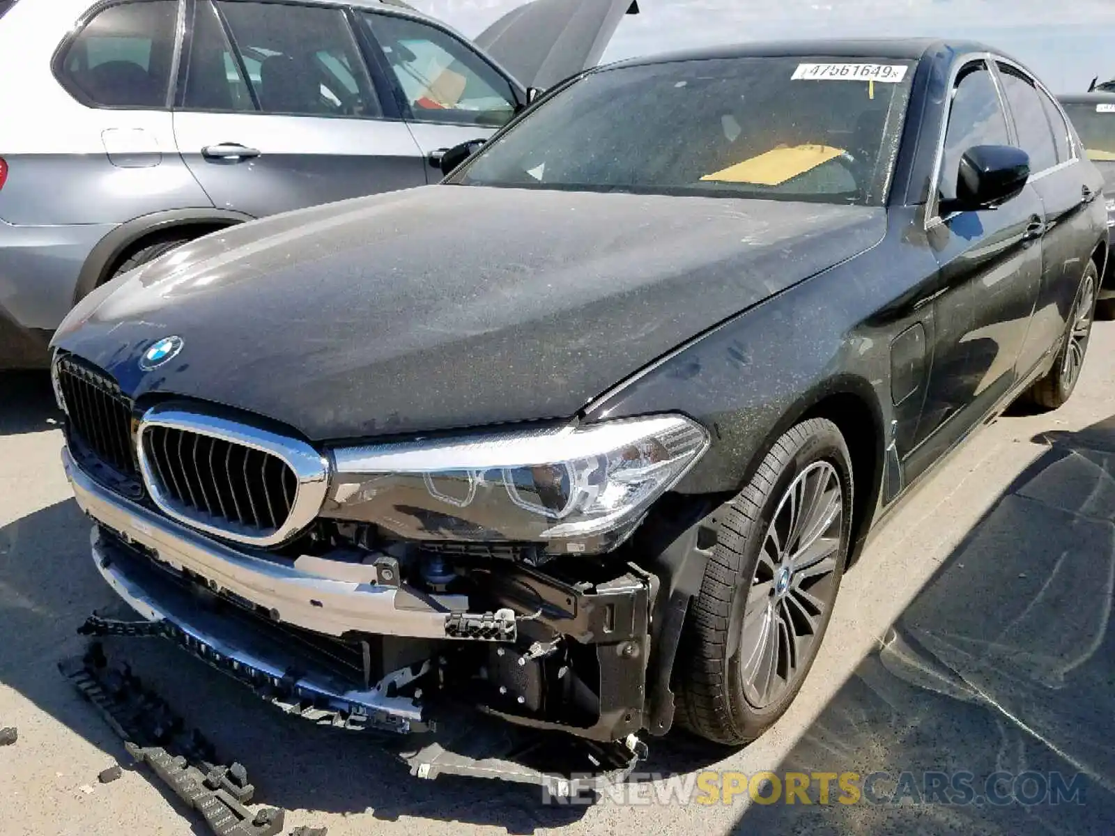 2 Photograph of a damaged car WBAJA9C56KB392872 BMW 5 SERIES 2019