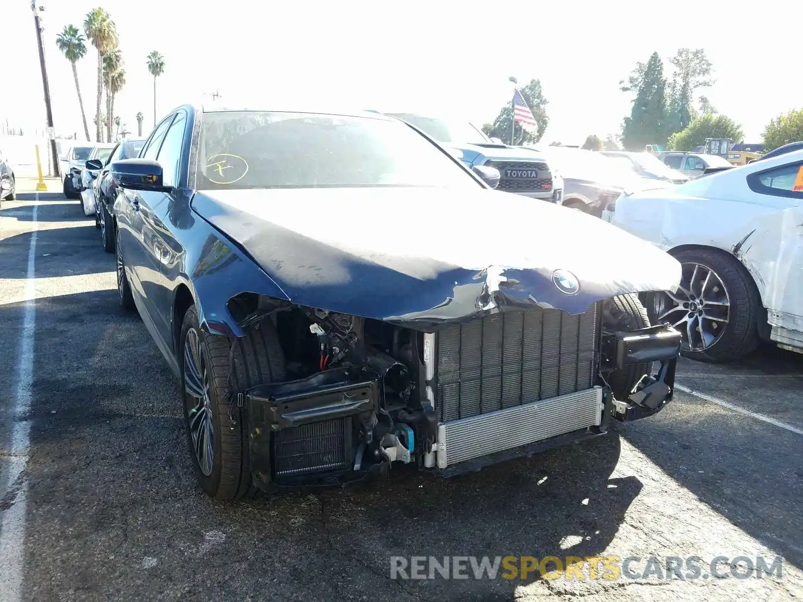 1 Фотография поврежденного автомобиля WBAJA9C56KB399269 BMW 5 SERIES 2019