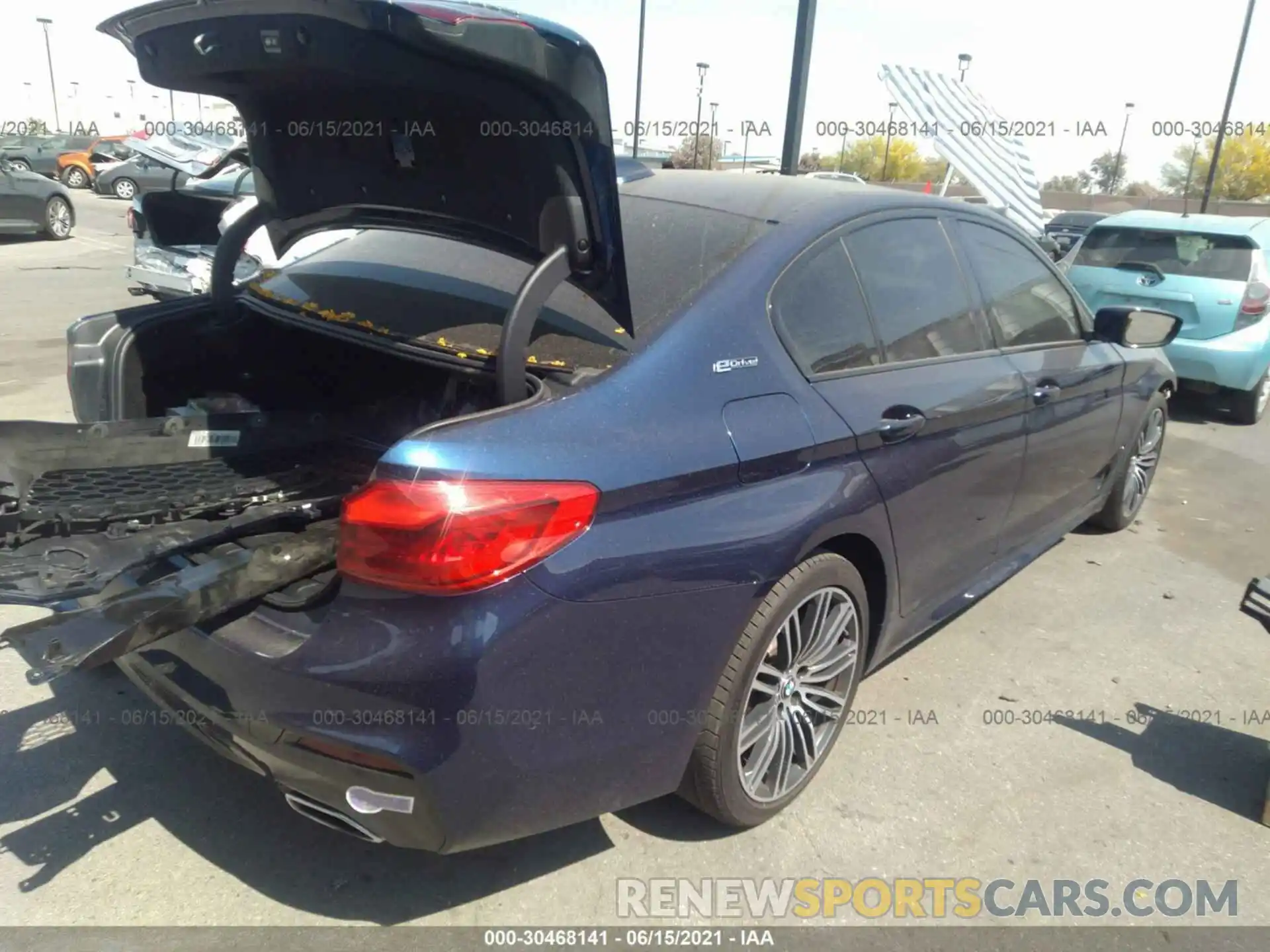 4 Photograph of a damaged car WBAJA9C56KB399353 BMW 5 SERIES 2019