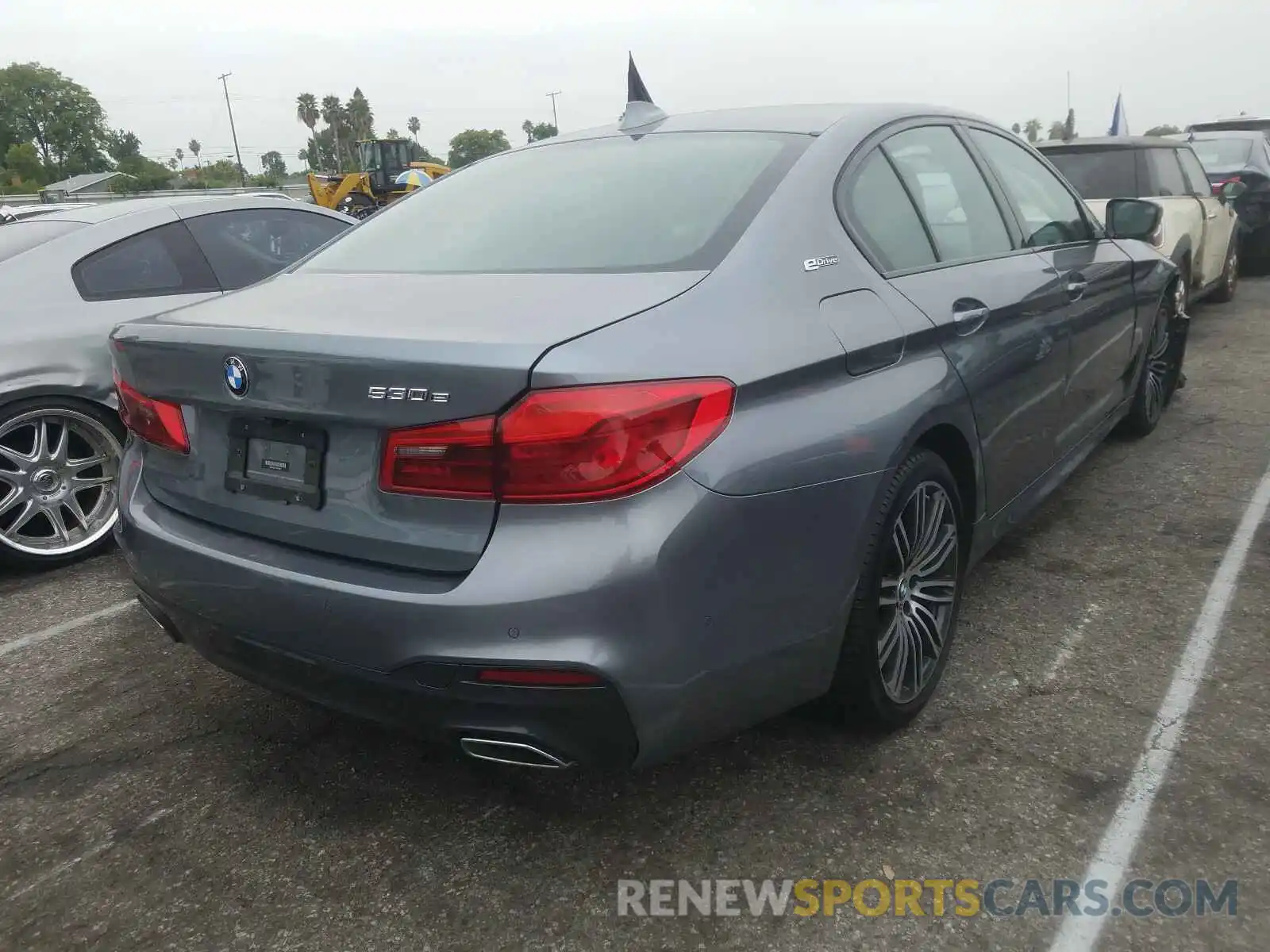 4 Photograph of a damaged car WBAJA9C57KB388832 BMW 5 SERIES 2019