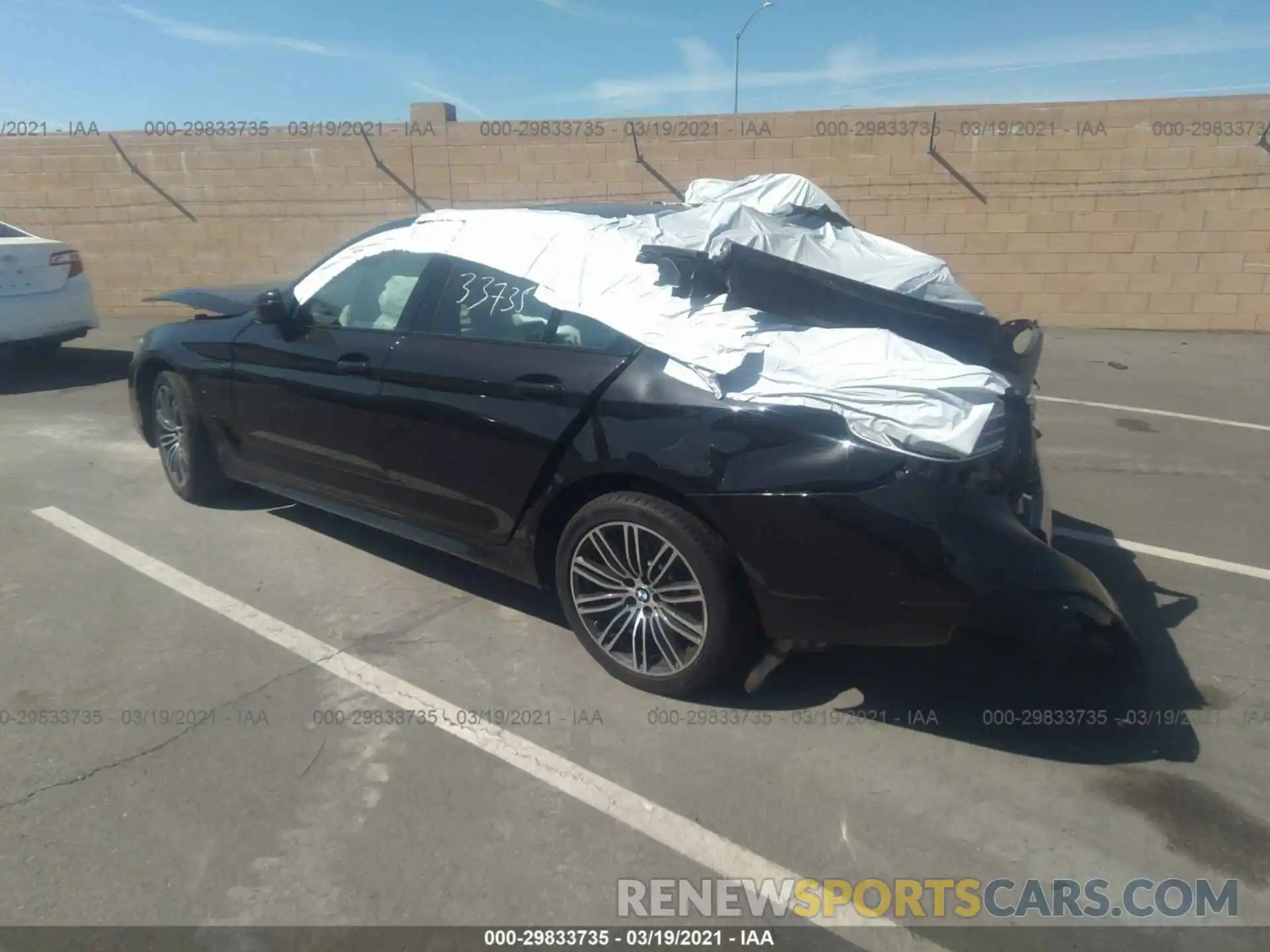 3 Фотография поврежденного автомобиля WBAJA9C57KB389897 BMW 5 SERIES 2019