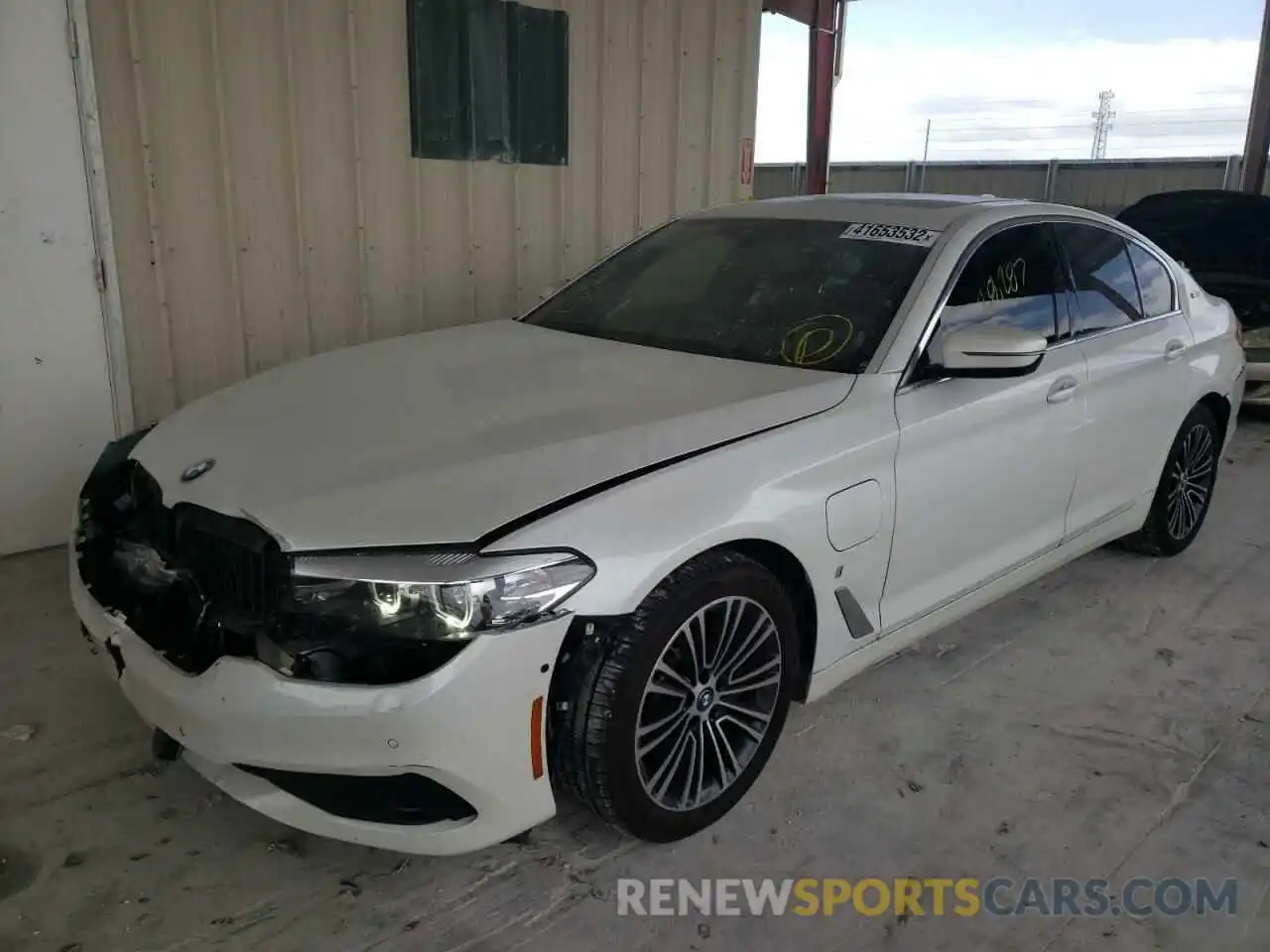 2 Photograph of a damaged car WBAJA9C57KB393268 BMW 5 SERIES 2019