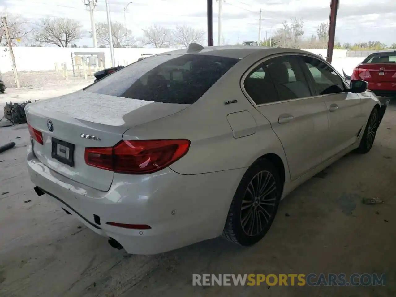 4 Photograph of a damaged car WBAJA9C57KB393268 BMW 5 SERIES 2019