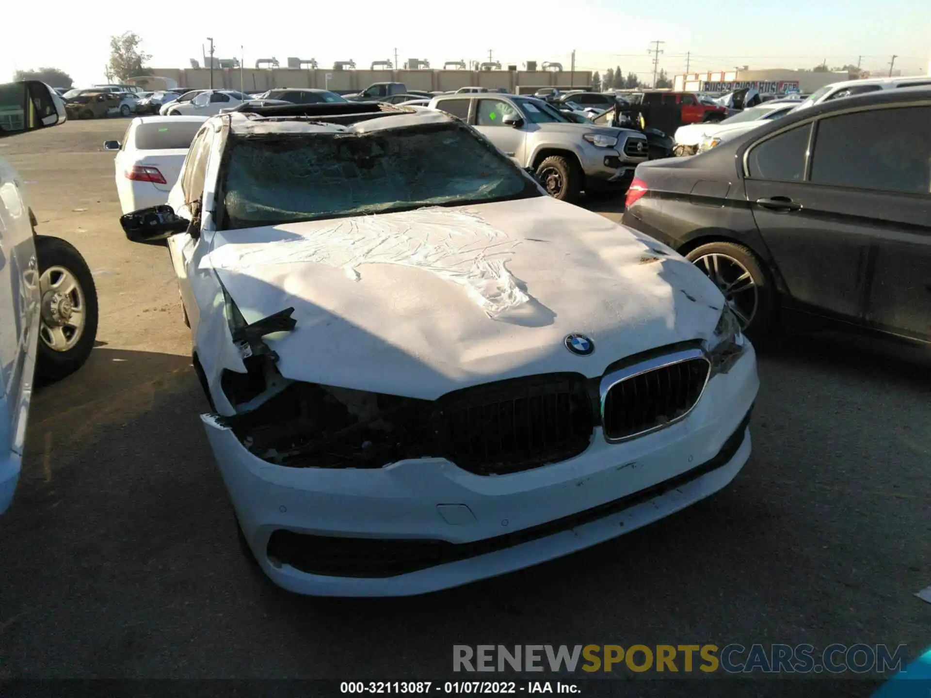 1 Photograph of a damaged car WBAJA9C57KB393500 BMW 5 SERIES 2019