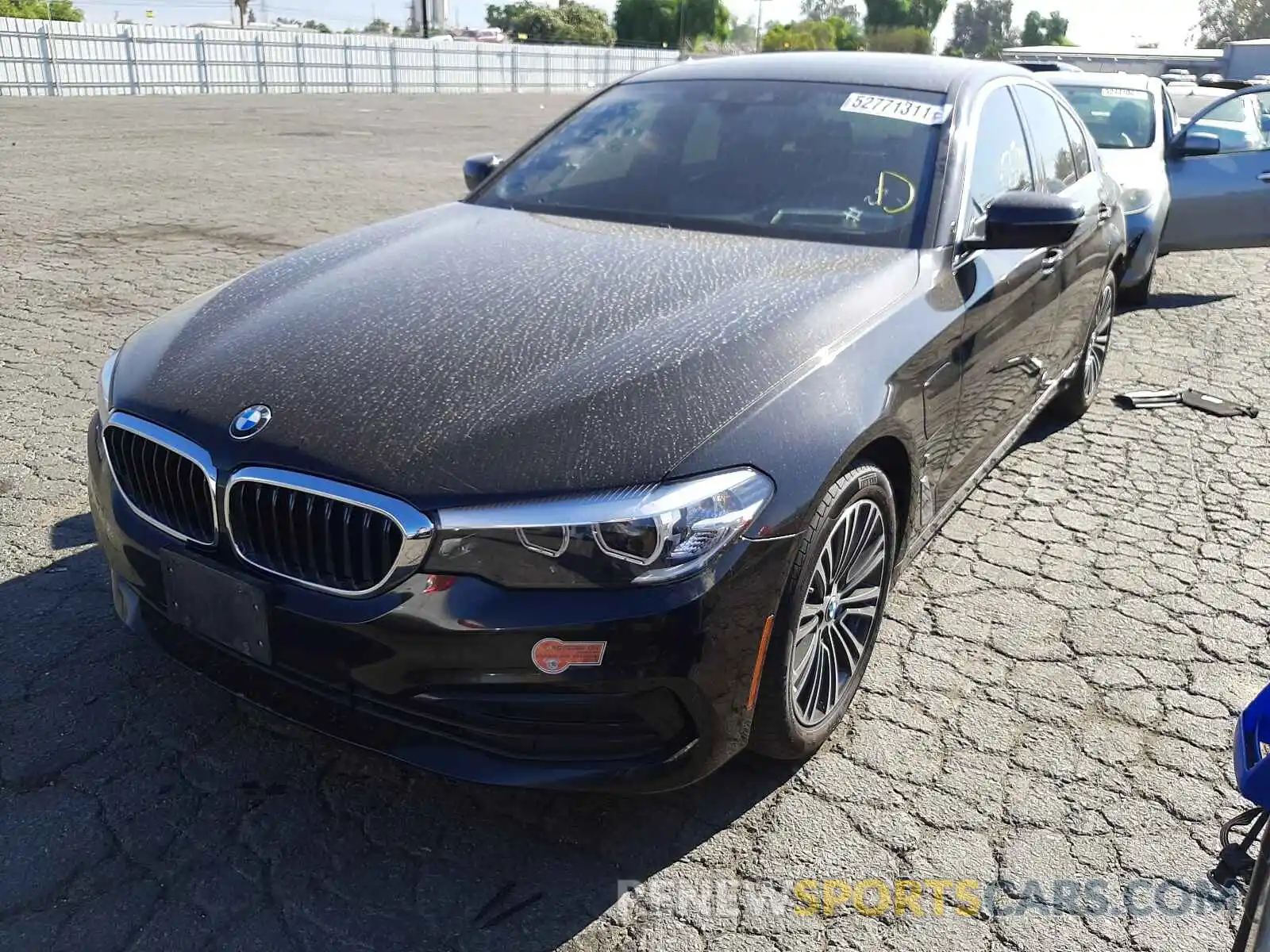 2 Фотография поврежденного автомобиля WBAJA9C57KB398857 BMW 5 SERIES 2019