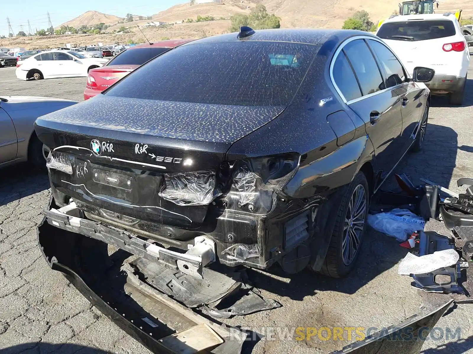 4 Photograph of a damaged car WBAJA9C57KB398857 BMW 5 SERIES 2019