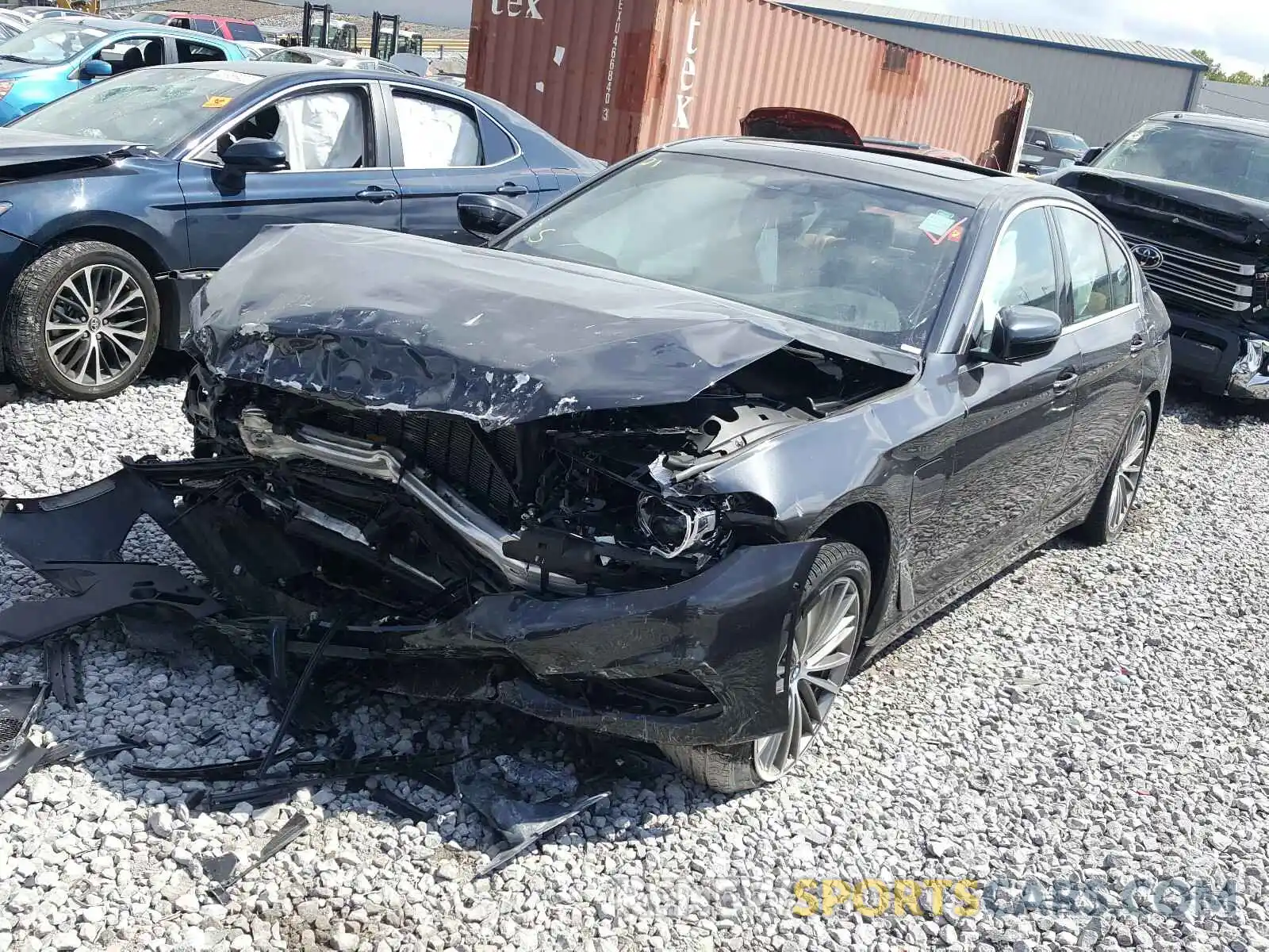 2 Photograph of a damaged car WBAJA9C58KB388385 BMW 5 SERIES 2019