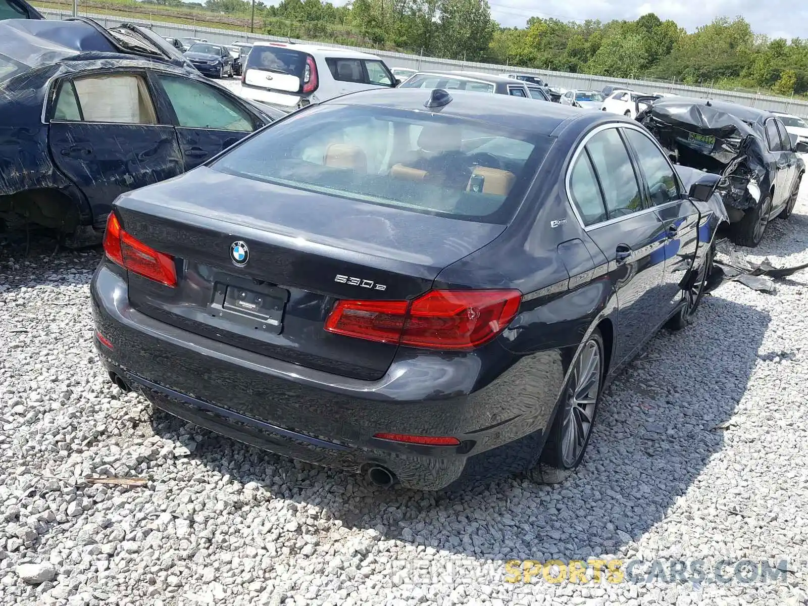 4 Photograph of a damaged car WBAJA9C58KB388385 BMW 5 SERIES 2019