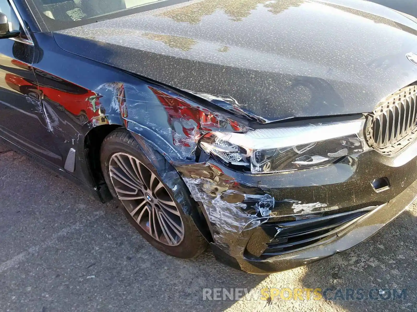 9 Photograph of a damaged car WBAJA9C58KB388869 BMW 5 SERIES 2019