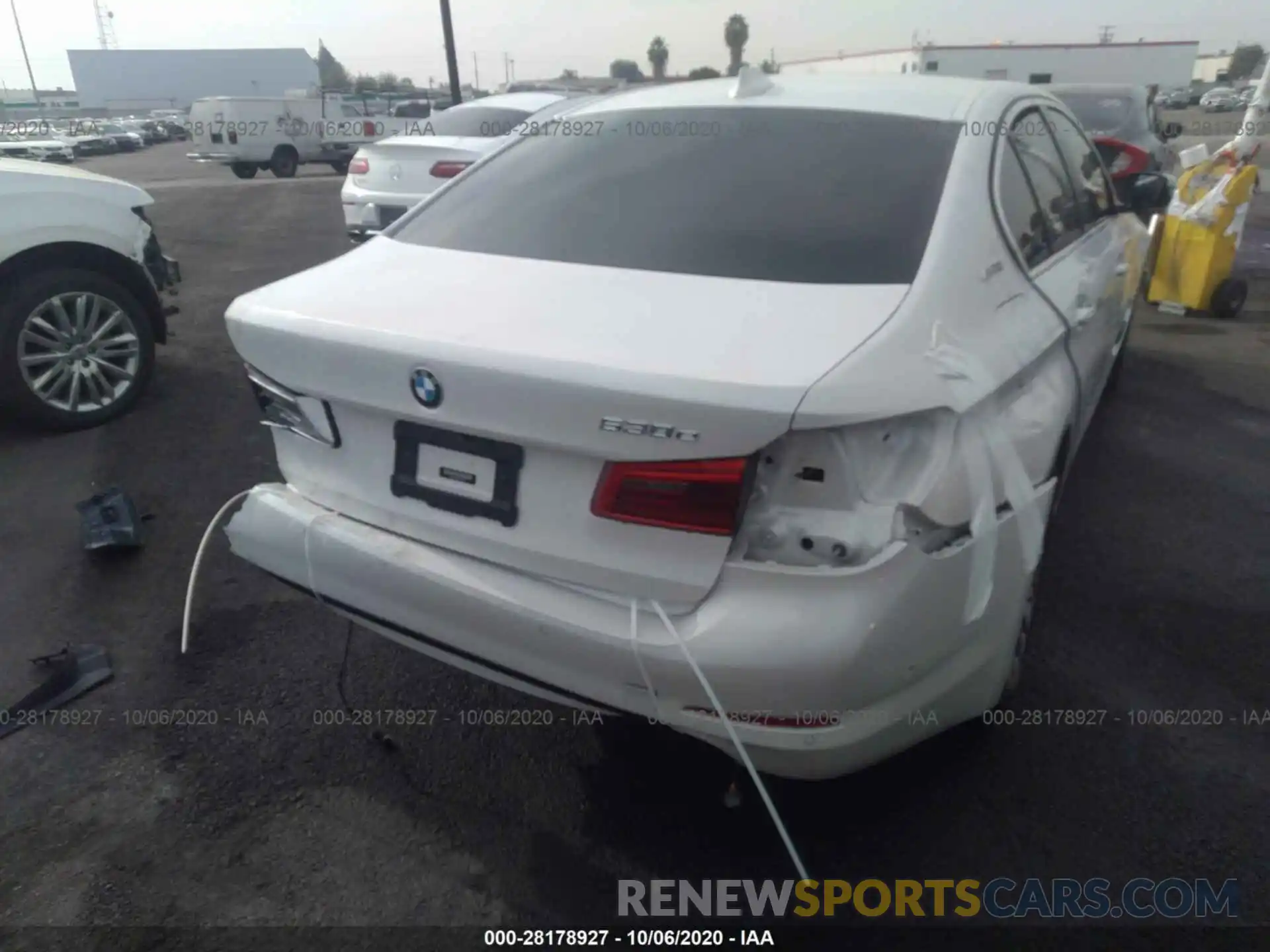 4 Photograph of a damaged car WBAJA9C58KB399340 BMW 5 SERIES 2019