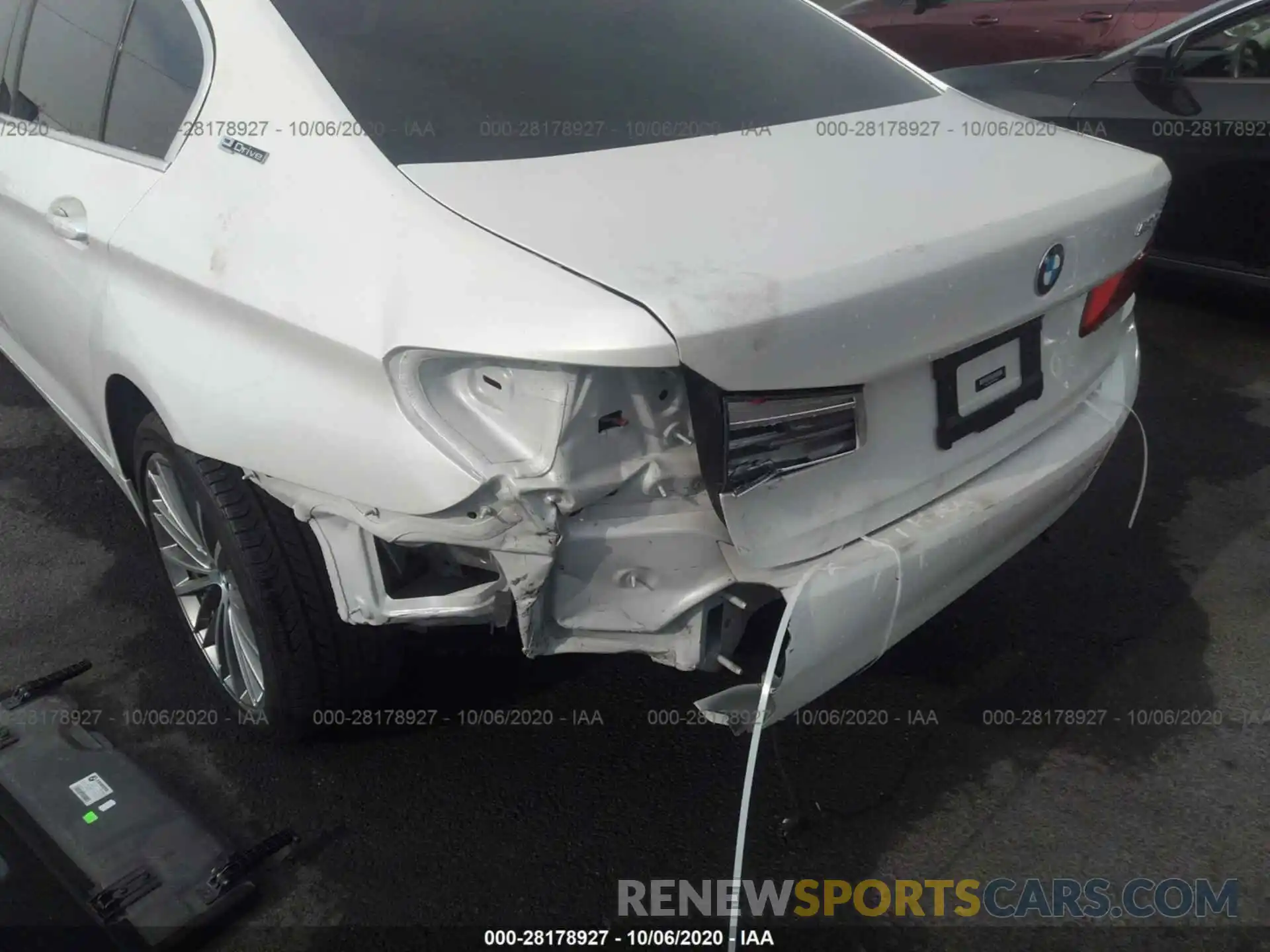 6 Photograph of a damaged car WBAJA9C58KB399340 BMW 5 SERIES 2019