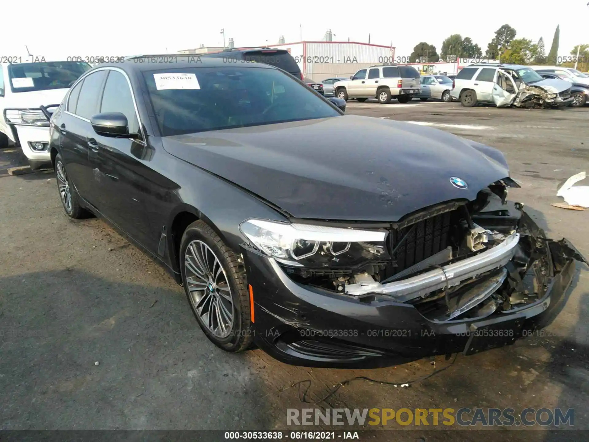 1 Photograph of a damaged car WBAJA9C58KB399404 BMW 5 SERIES 2019