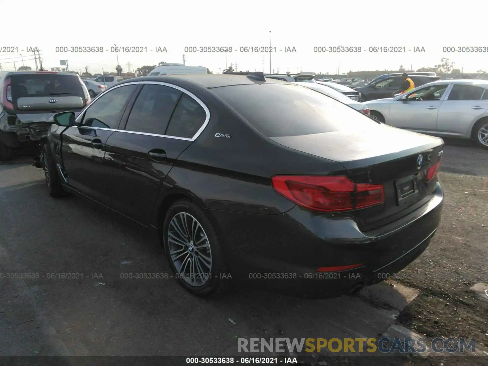 3 Photograph of a damaged car WBAJA9C58KB399404 BMW 5 SERIES 2019