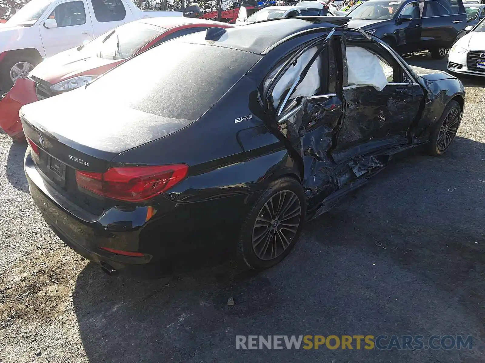 4 Фотография поврежденного автомобиля WBAJA9C59KB389190 BMW 5 SERIES 2019