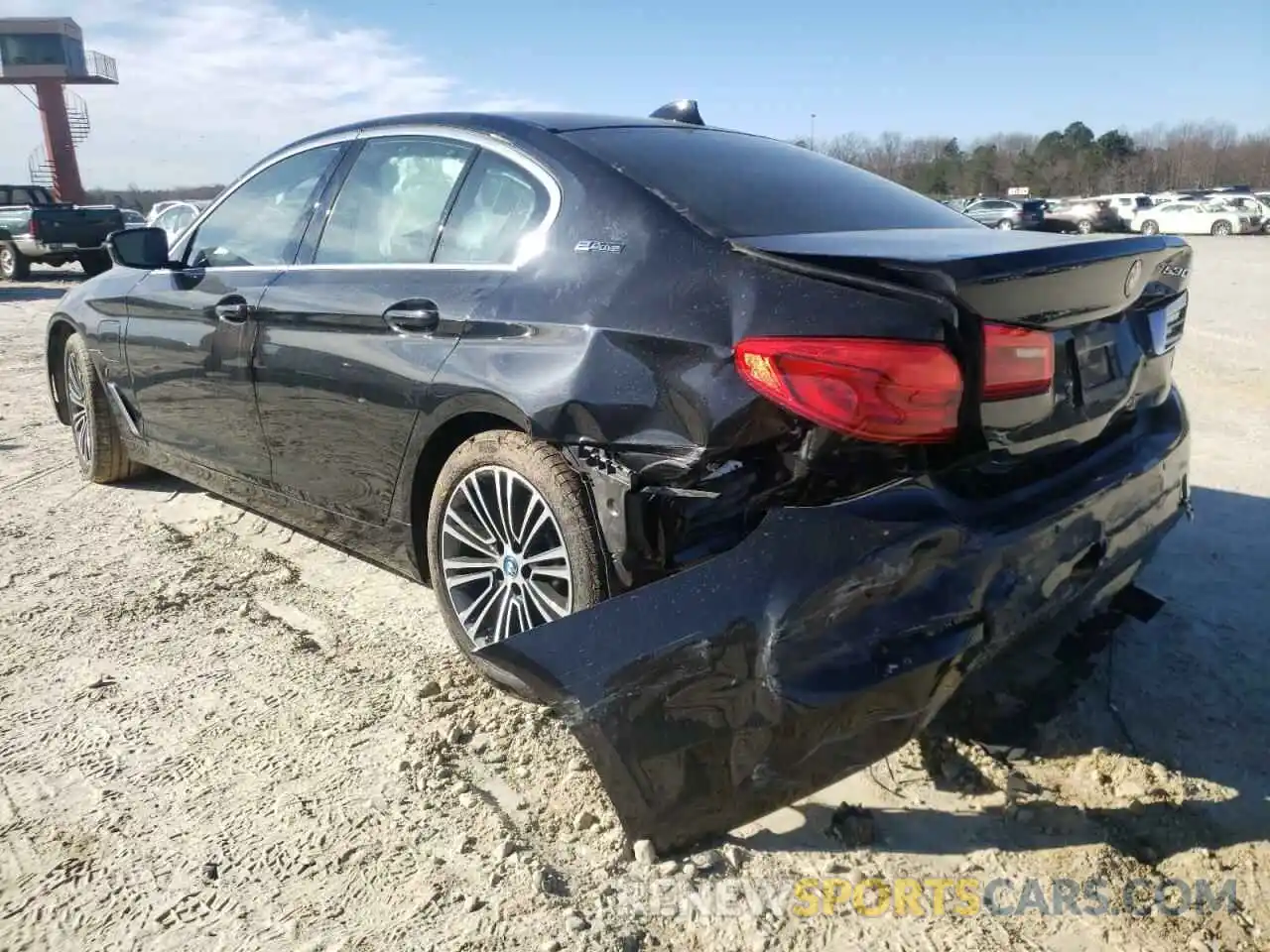 3 Photograph of a damaged car WBAJA9C59KB398987 BMW 5 SERIES 2019