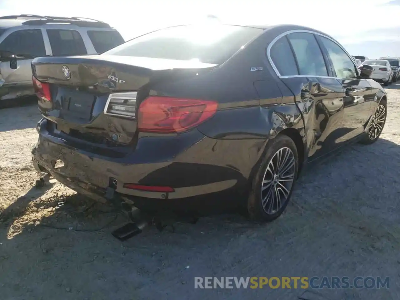 4 Photograph of a damaged car WBAJA9C59KB398987 BMW 5 SERIES 2019