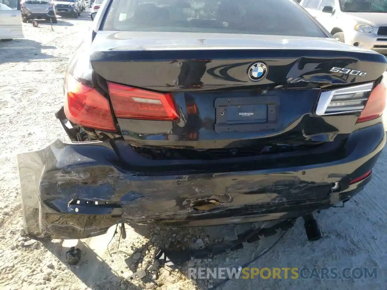 9 Photograph of a damaged car WBAJA9C59KB398987 BMW 5 SERIES 2019