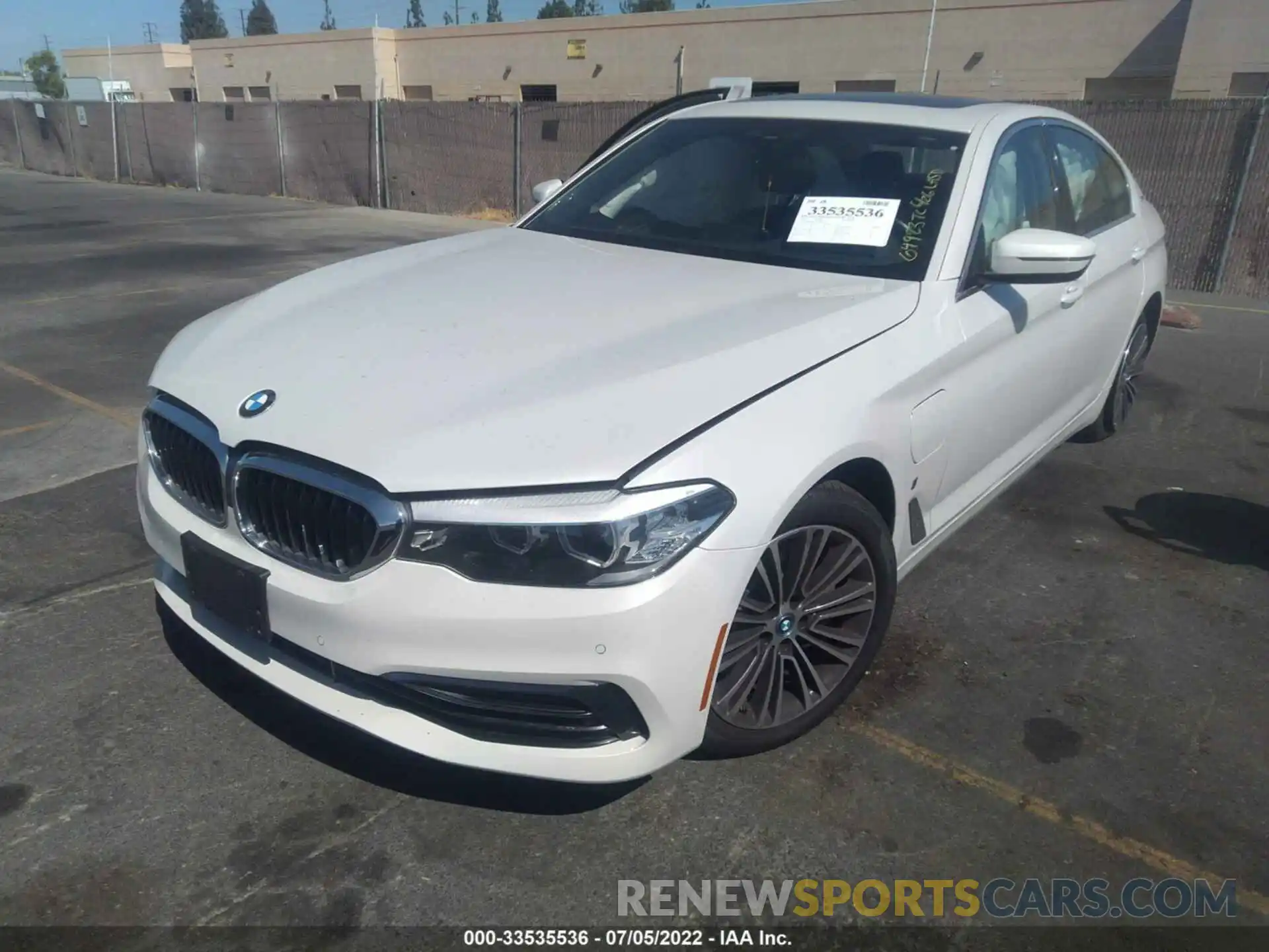 2 Photograph of a damaged car WBAJA9C5XKB253828 BMW 5 SERIES 2019