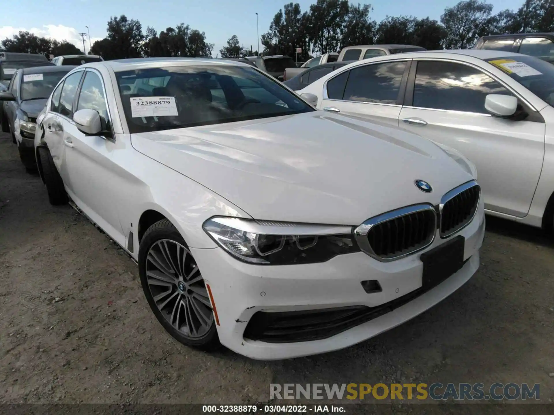 1 Photograph of a damaged car WBAJA9C5XKB254042 BMW 5 SERIES 2019