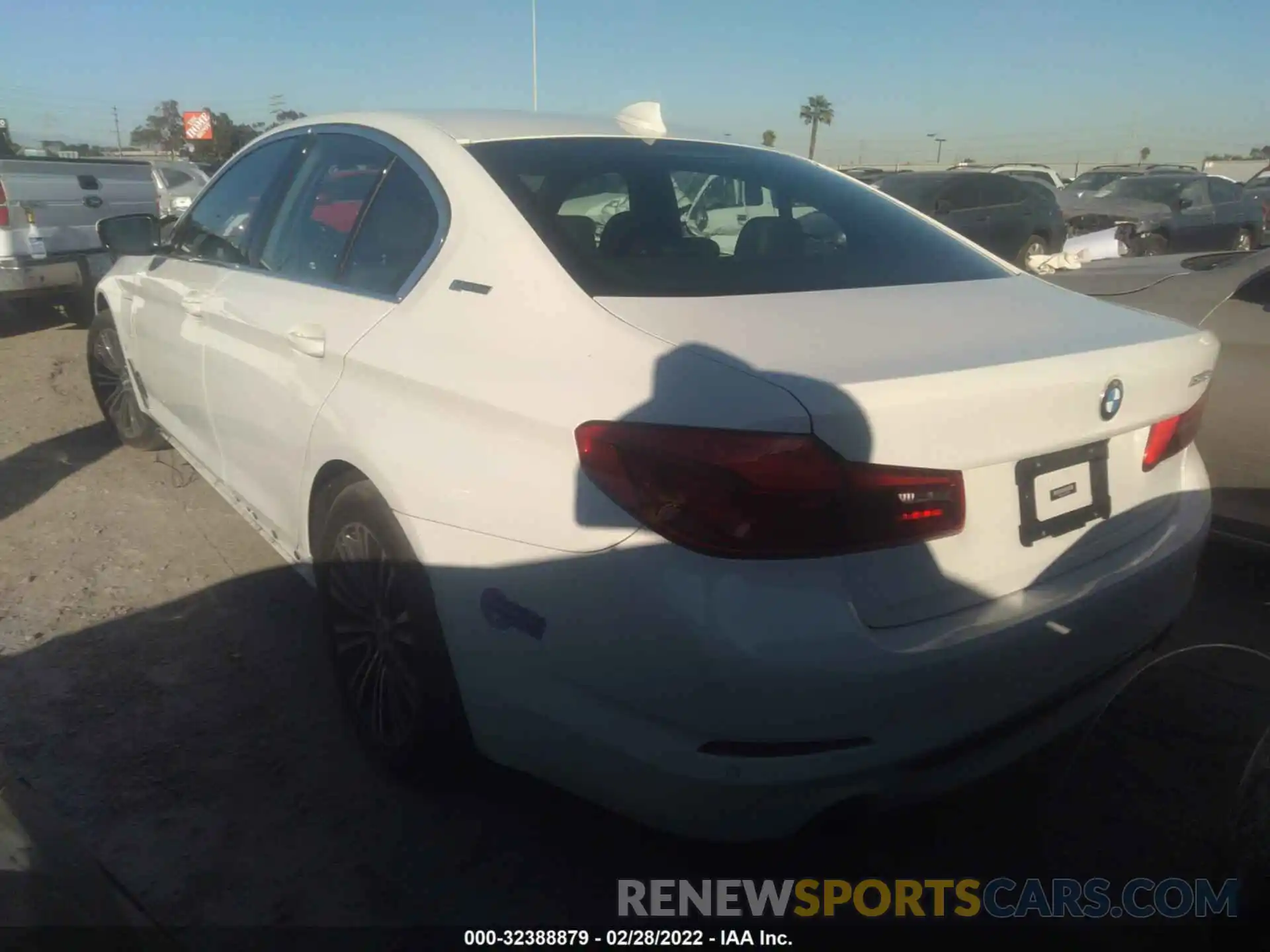 3 Photograph of a damaged car WBAJA9C5XKB254042 BMW 5 SERIES 2019