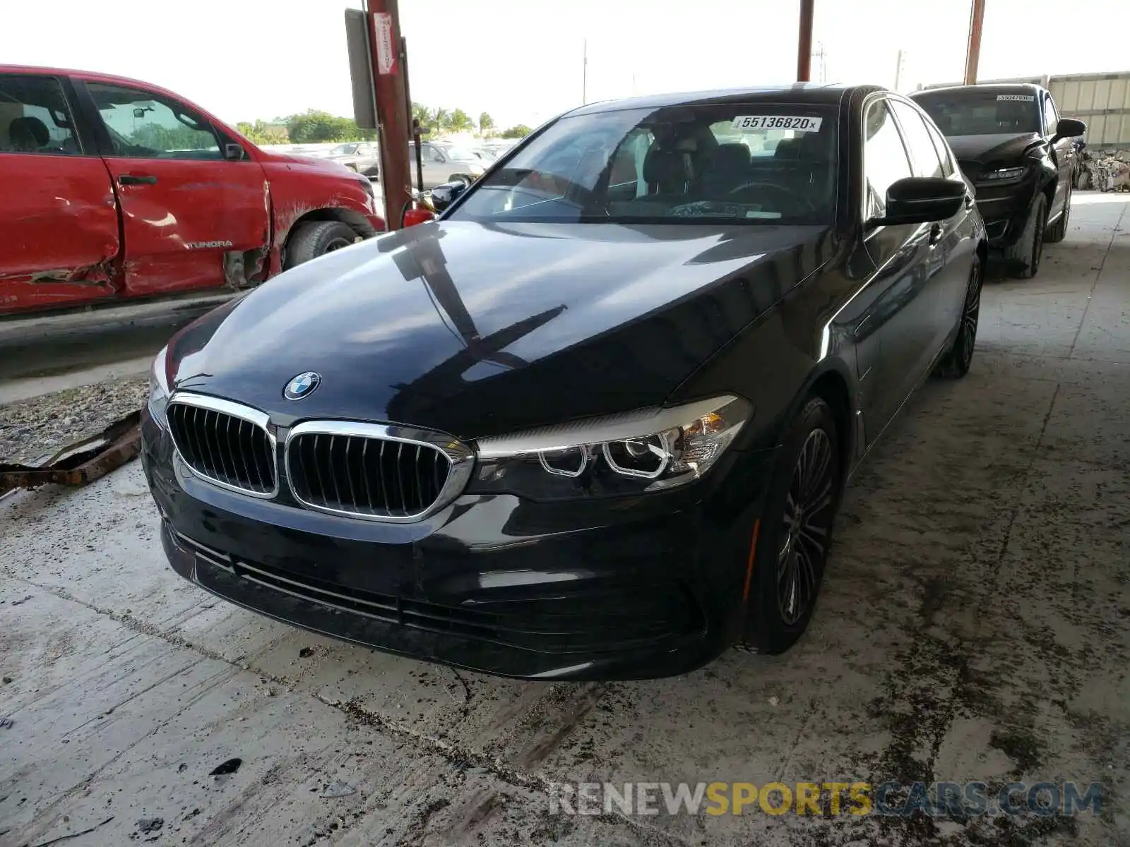 2 Photograph of a damaged car WBAJA9C5XKB254199 BMW 5 SERIES 2019