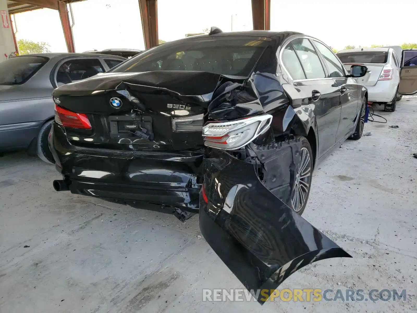 4 Photograph of a damaged car WBAJA9C5XKB254199 BMW 5 SERIES 2019