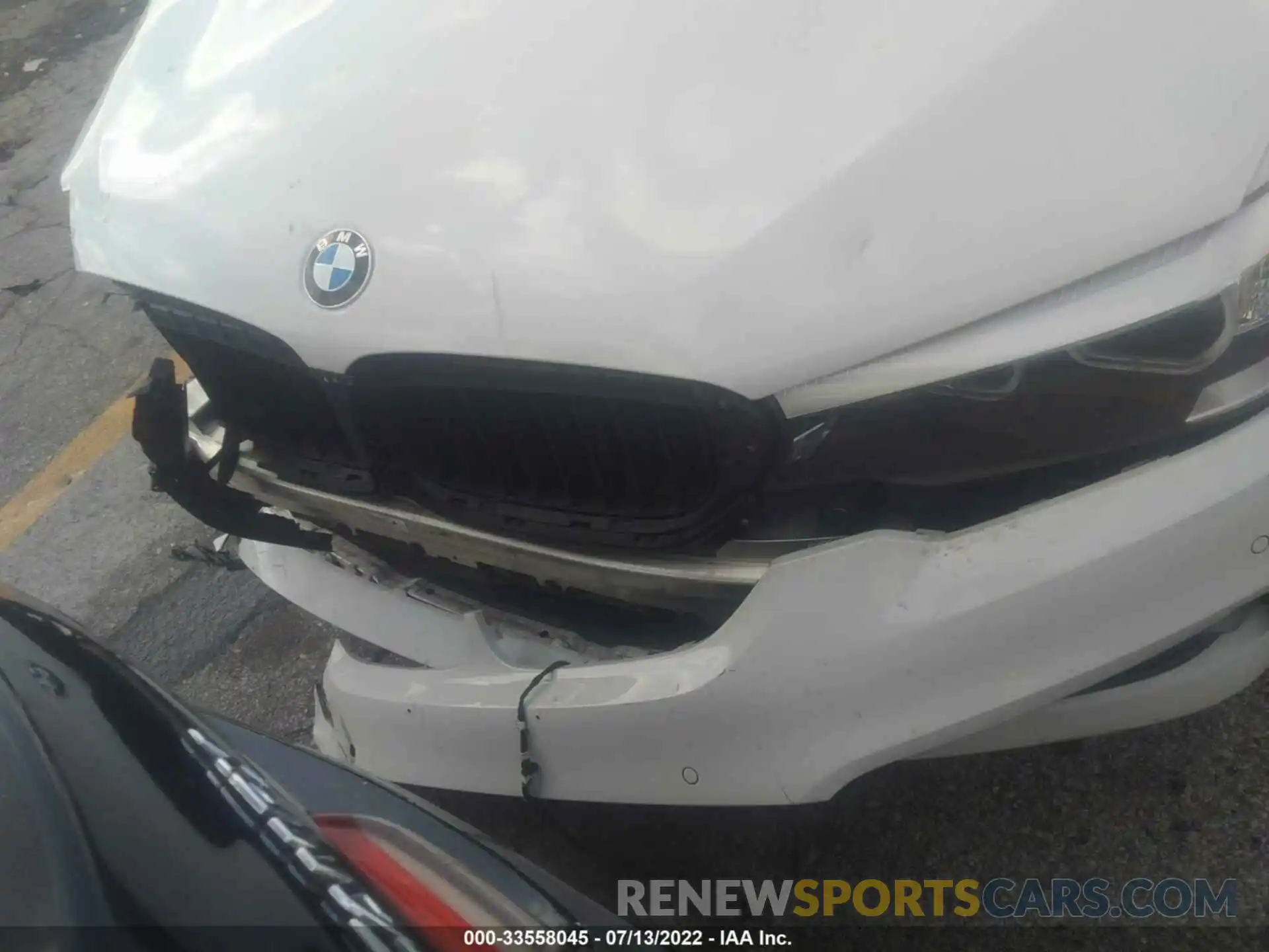 6 Photograph of a damaged car WBAJA9C5XKB254381 BMW 5 SERIES 2019