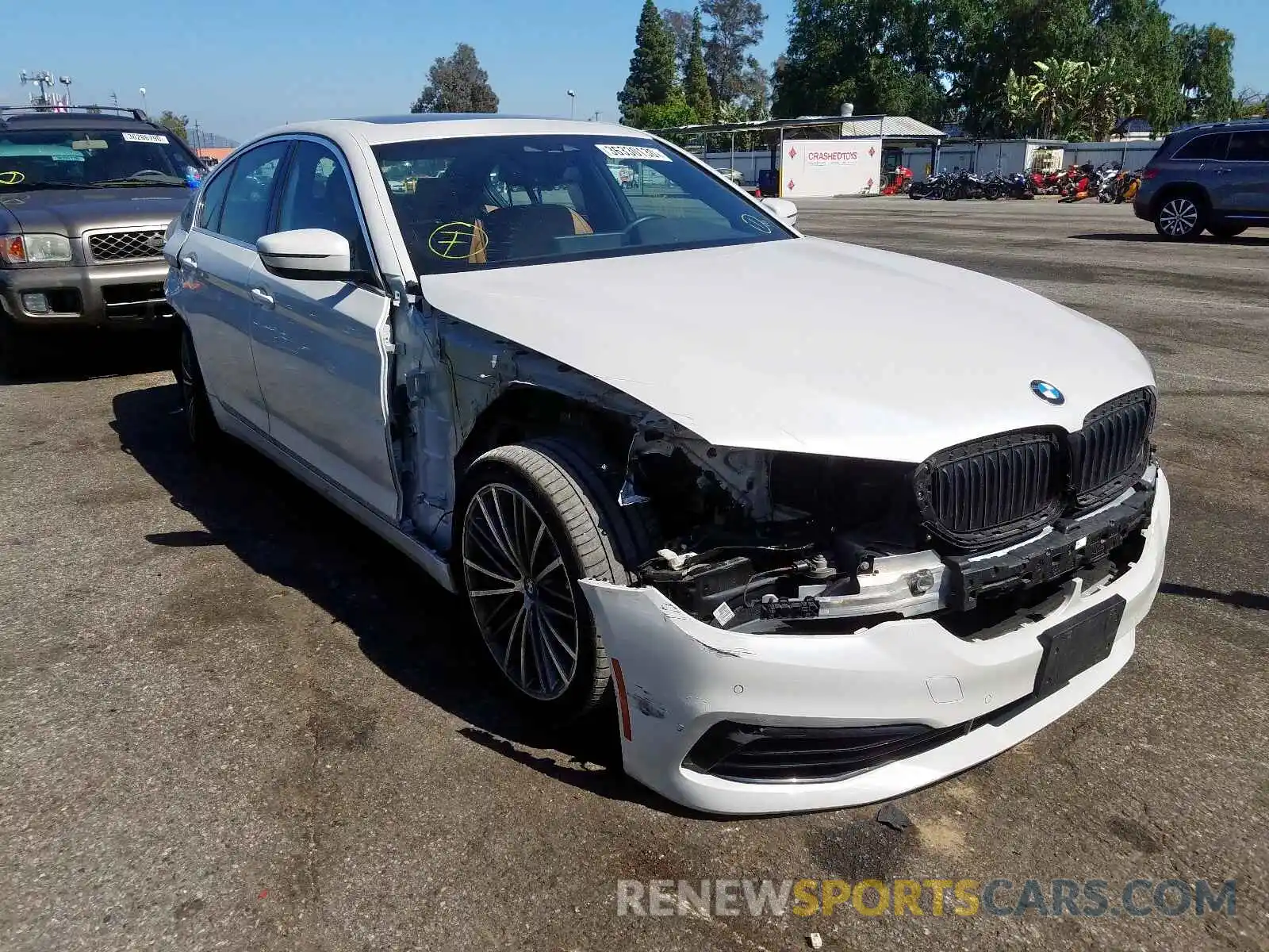 1 Photograph of a damaged car WBAJA9C5XKB388842 BMW 5 SERIES 2019