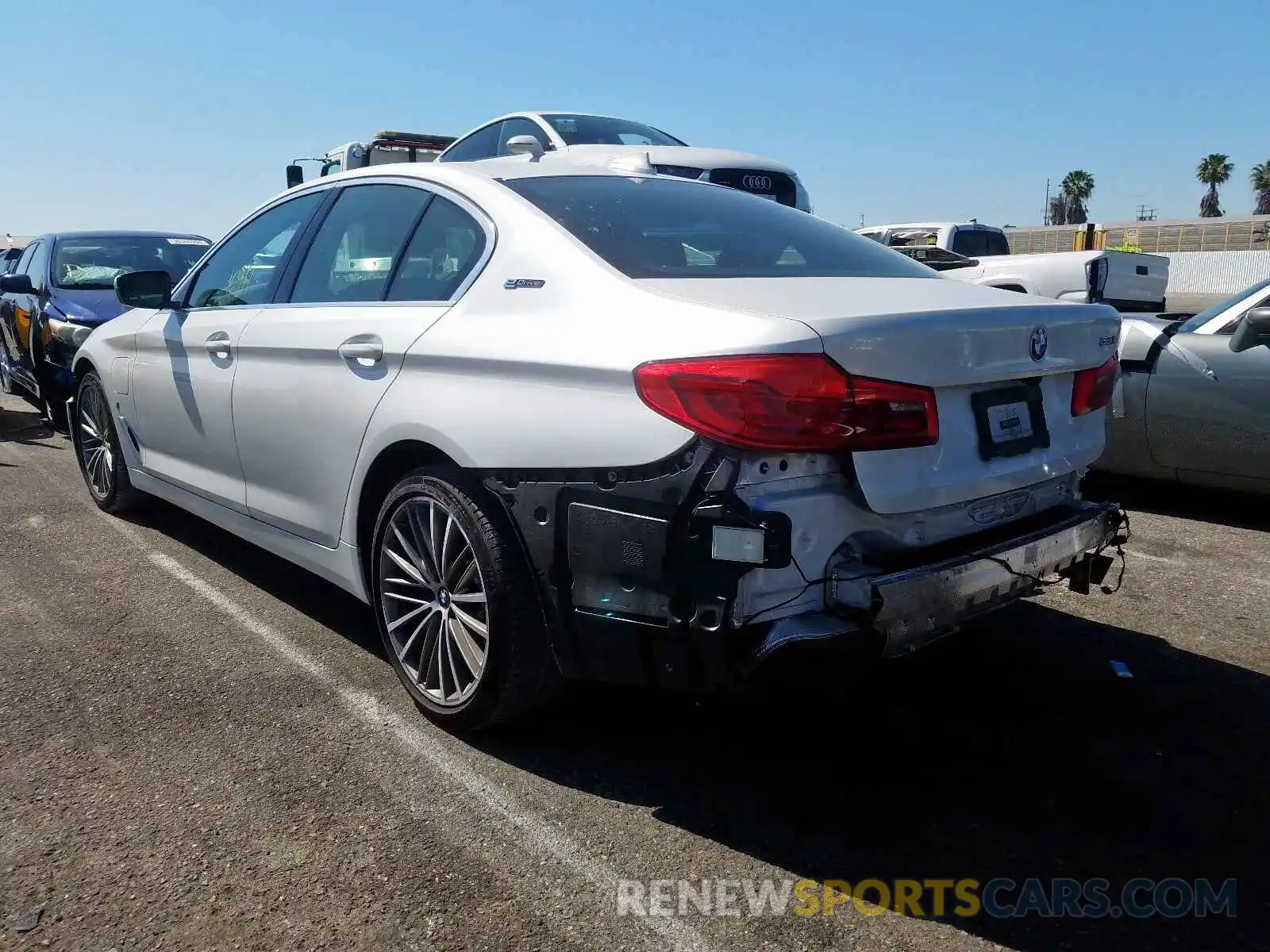 3 Photograph of a damaged car WBAJA9C5XKB388842 BMW 5 SERIES 2019