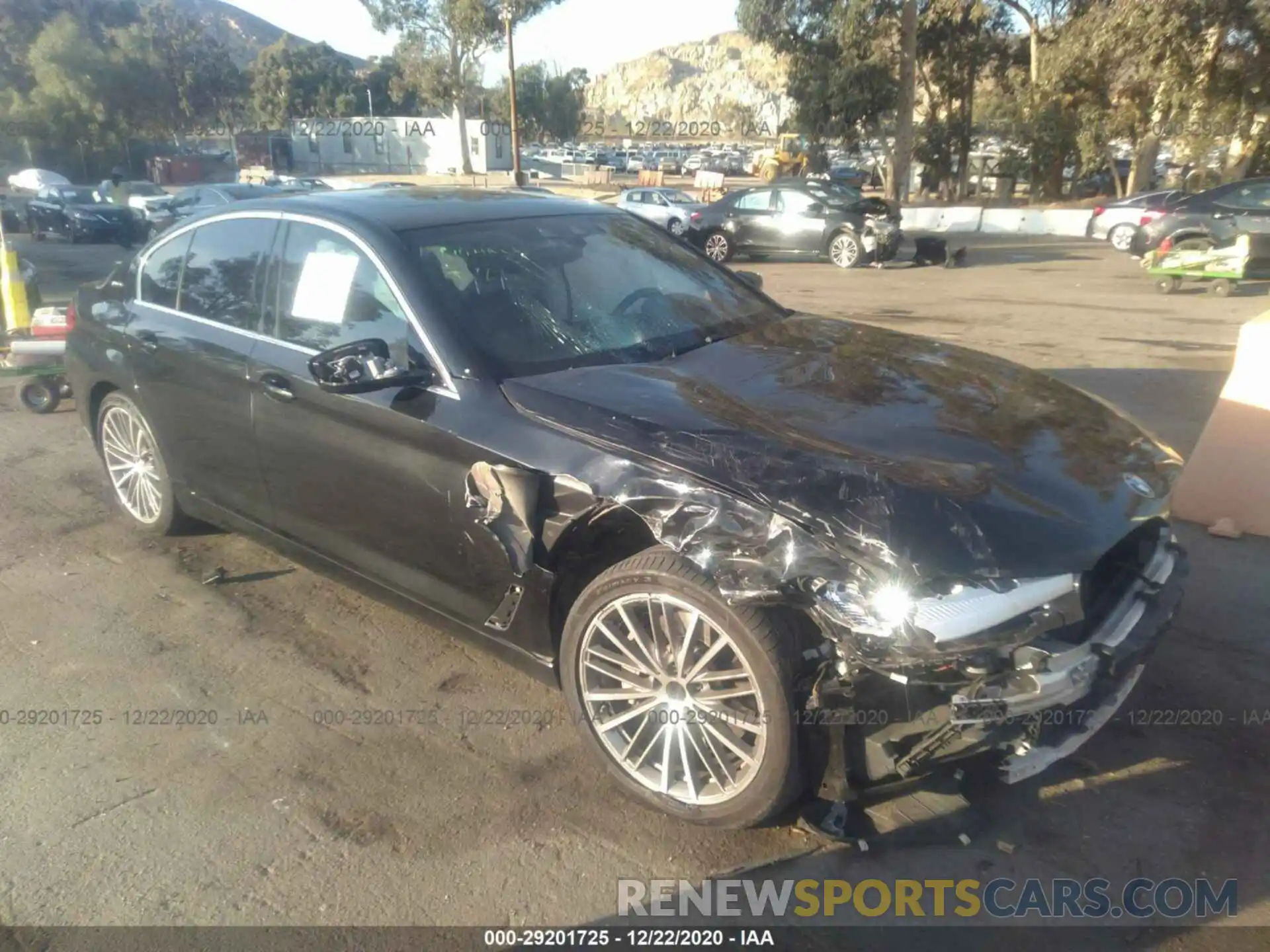 1 Фотография поврежденного автомобиля WBAJA9C5XKB388856 BMW 5 SERIES 2019