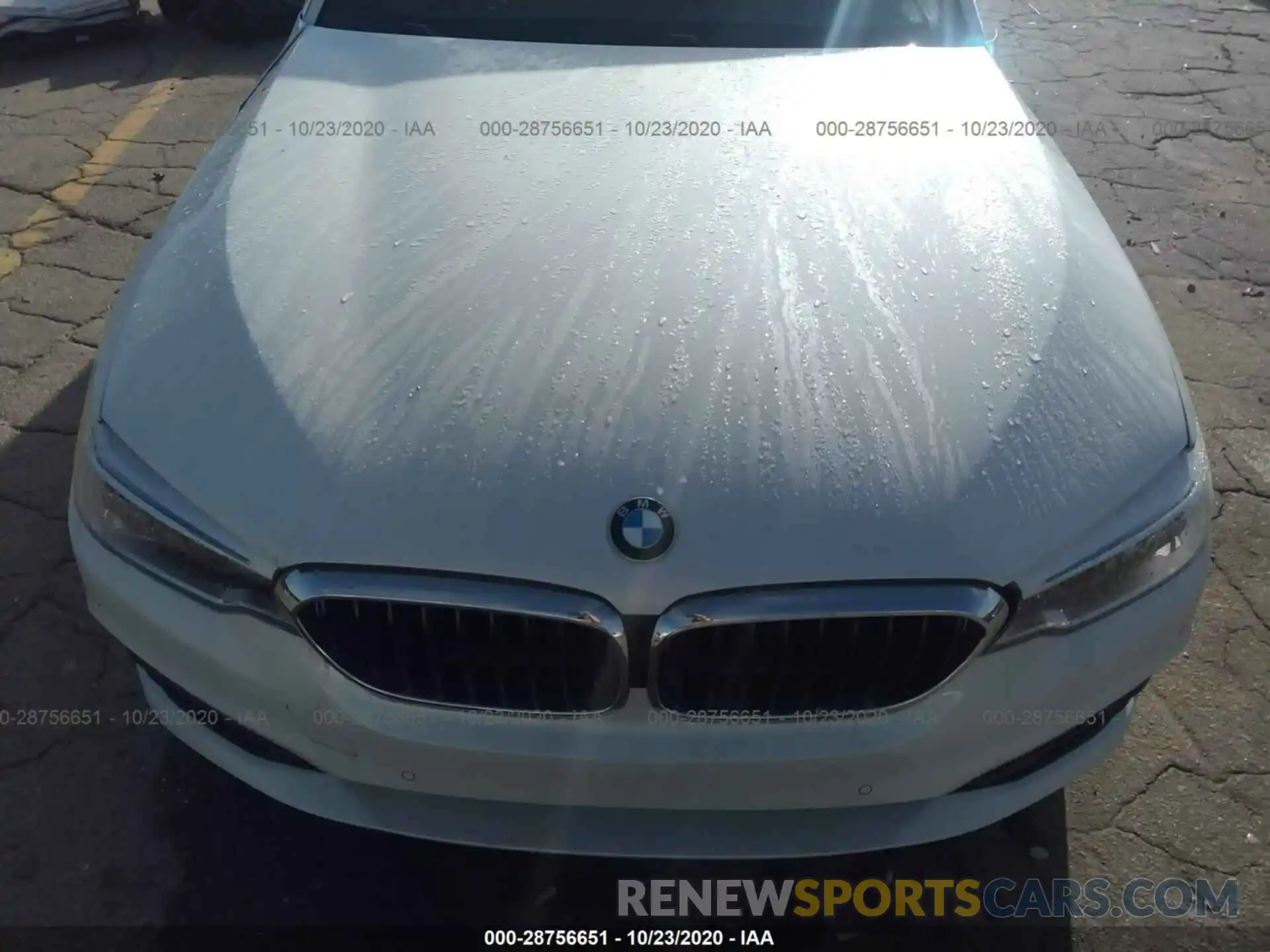 10 Photograph of a damaged car WBAJA9C5XKB392423 BMW 5 SERIES 2019