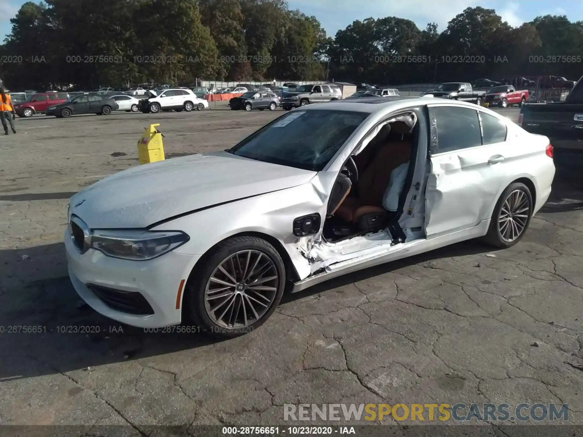 2 Photograph of a damaged car WBAJA9C5XKB392423 BMW 5 SERIES 2019