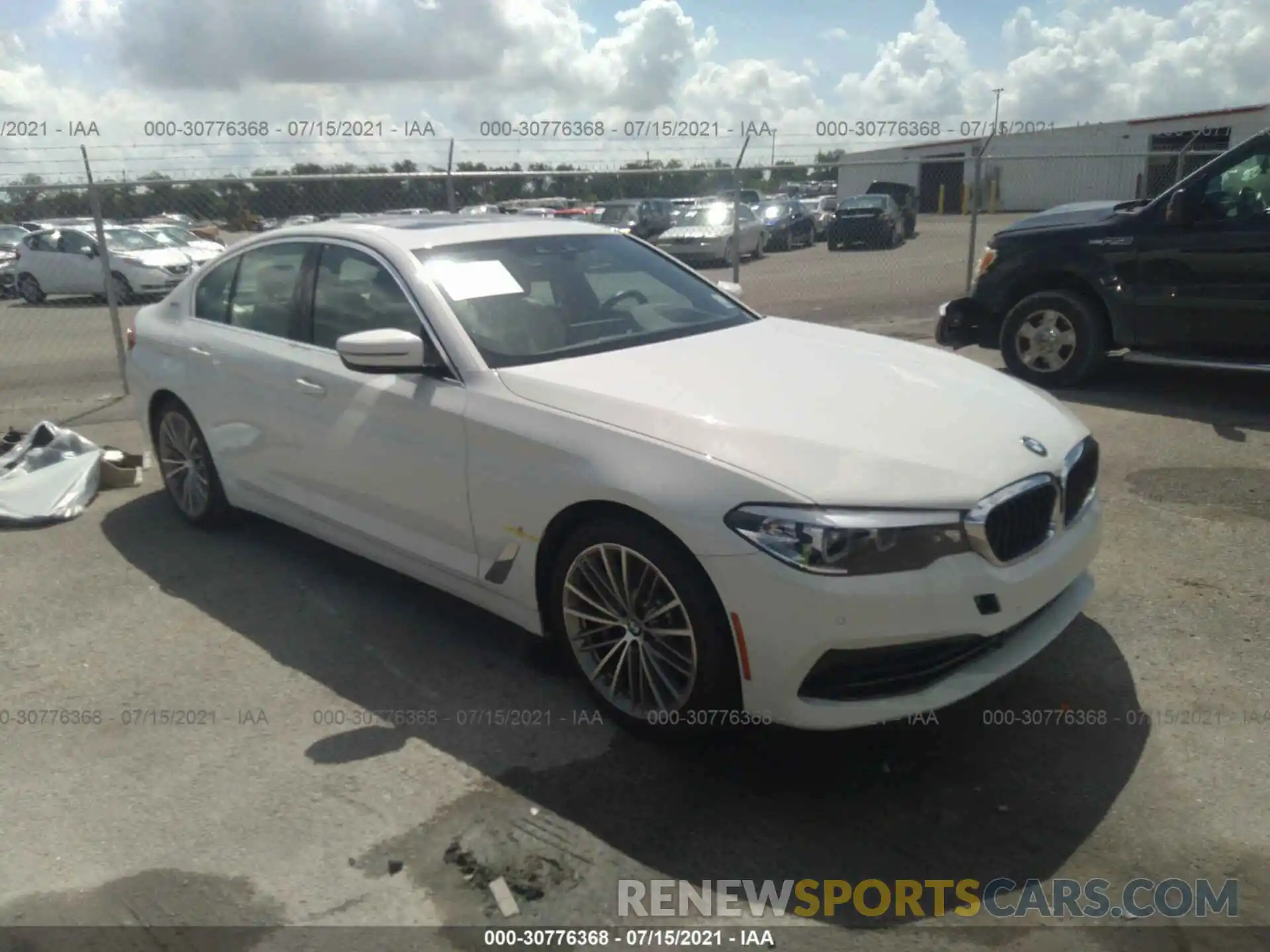 1 Photograph of a damaged car WBAJA9C5XKB393071 BMW 5 SERIES 2019