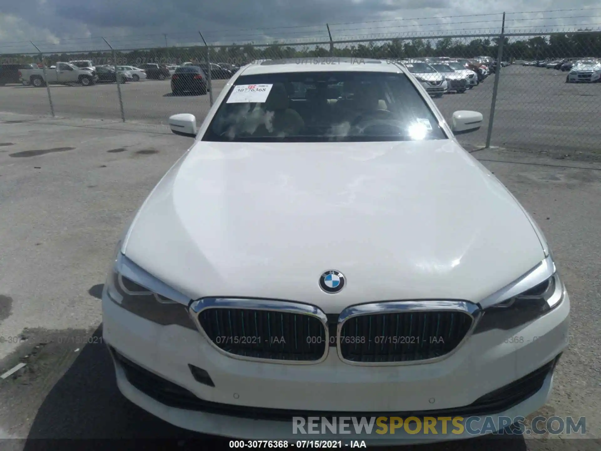 6 Photograph of a damaged car WBAJA9C5XKB393071 BMW 5 SERIES 2019