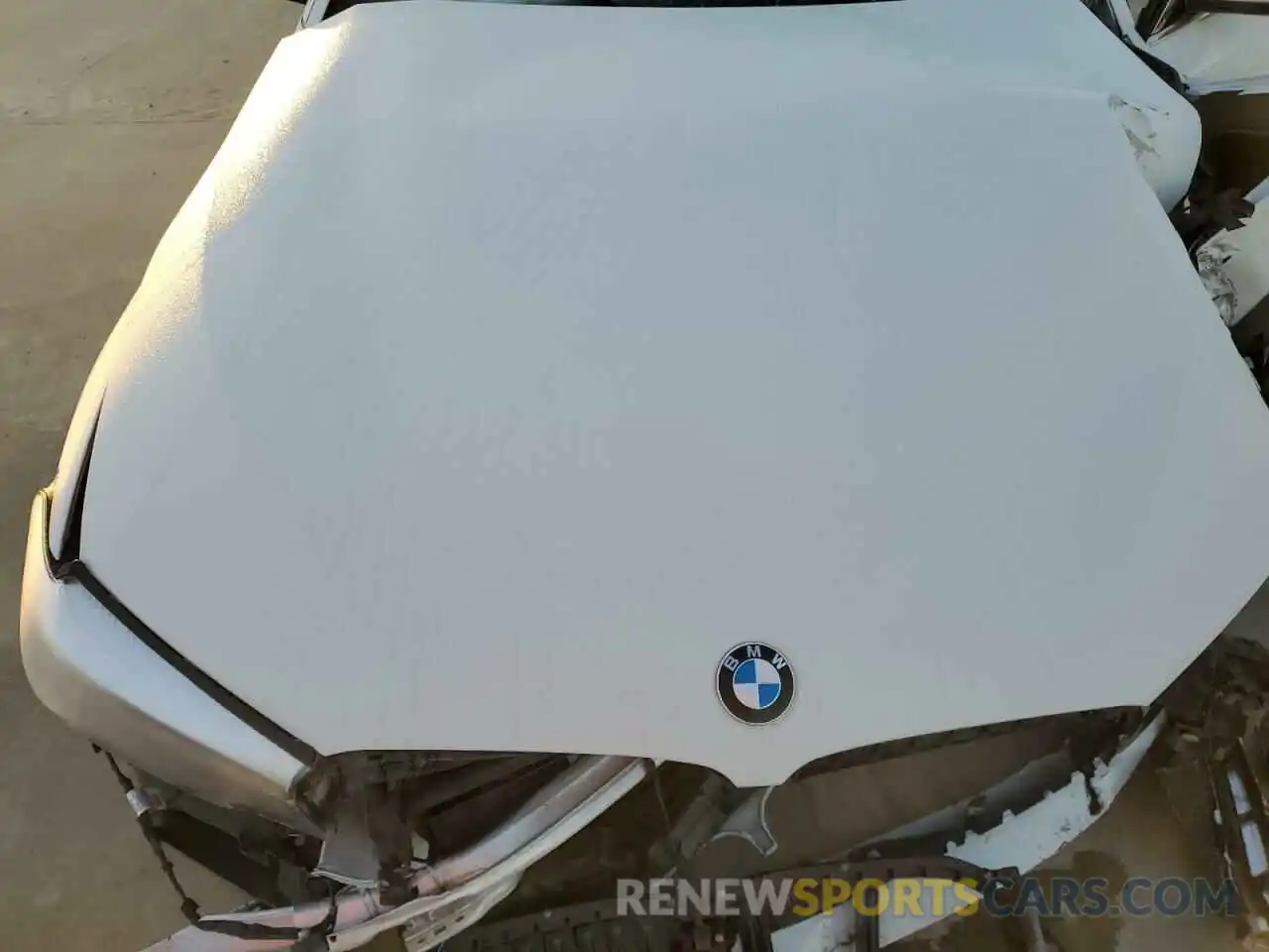 11 Photograph of a damaged car WBAJA9C5XKB398643 BMW 5 SERIES 2019