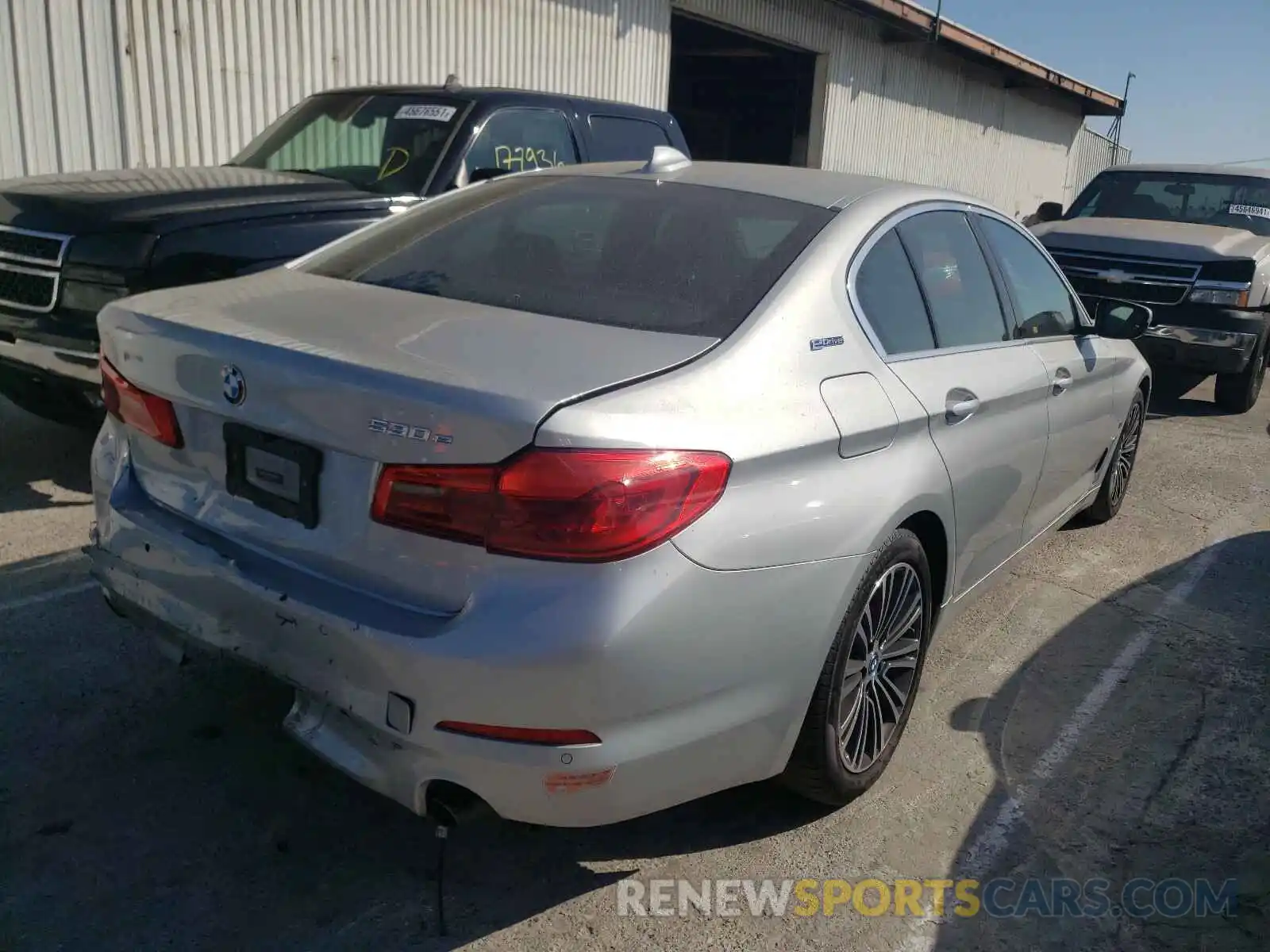 4 Photograph of a damaged car WBAJA9C5XKB399095 BMW 5 SERIES 2019