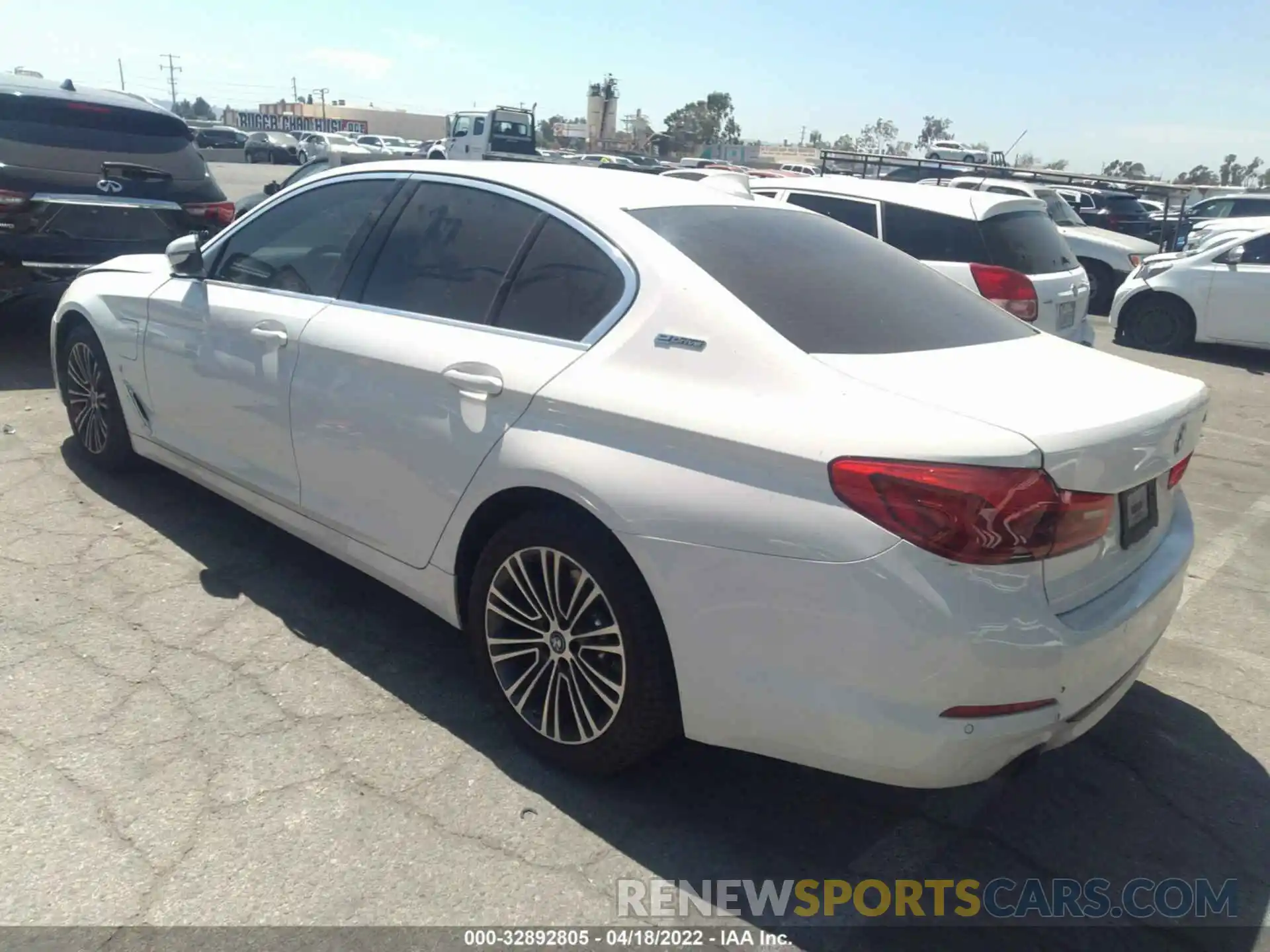 3 Photograph of a damaged car WBAJA9C5XKB399274 BMW 5 SERIES 2019