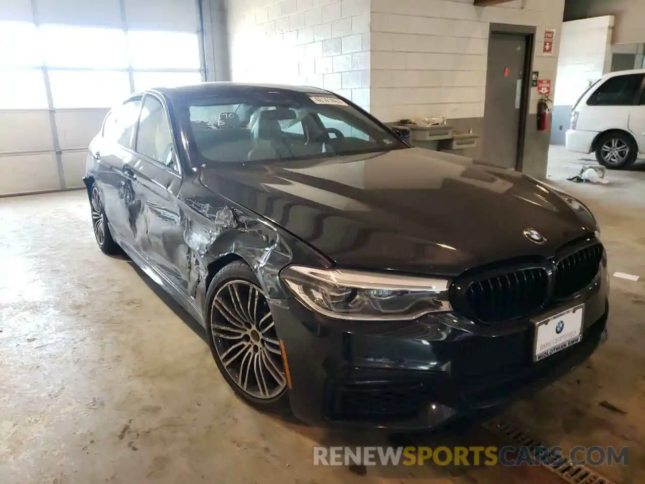 1 Photograph of a damaged car WBAJB1C50KB375547 BMW 5 SERIES 2019