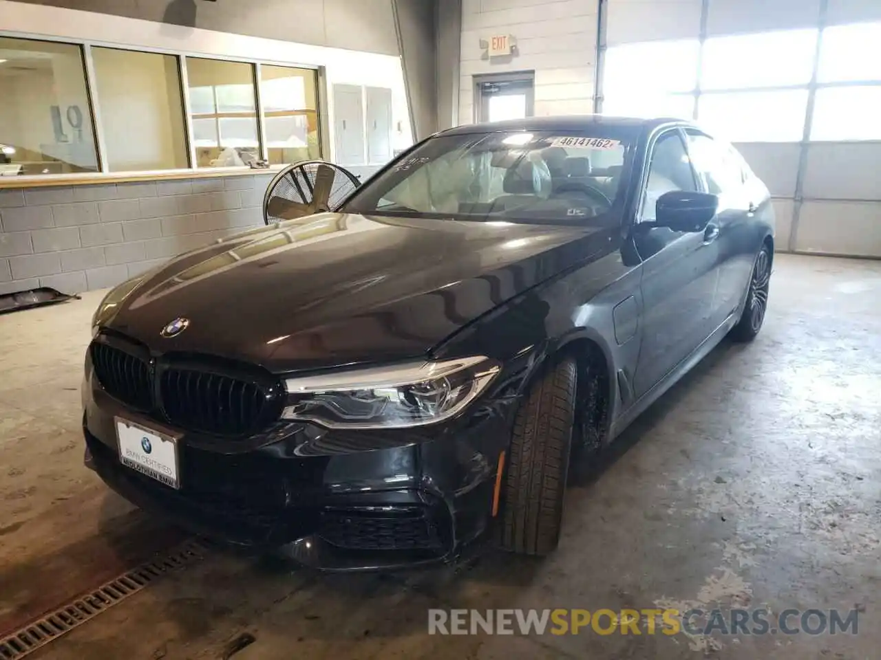 2 Photograph of a damaged car WBAJB1C50KB375547 BMW 5 SERIES 2019