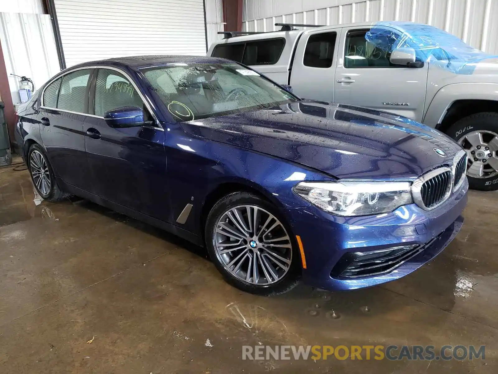 1 Photograph of a damaged car WBAJB1C51KB376691 BMW 5 SERIES 2019