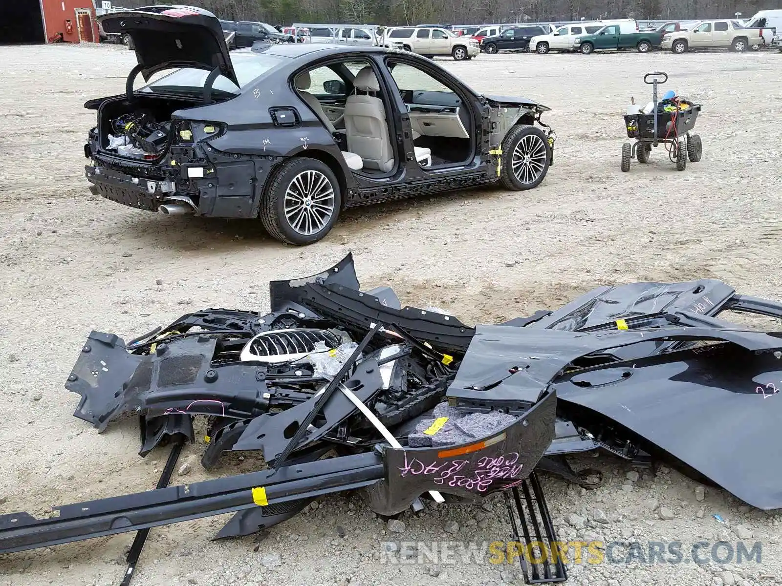 9 Photograph of a damaged car WBAJB1C51KB377131 BMW 5 SERIES 2019