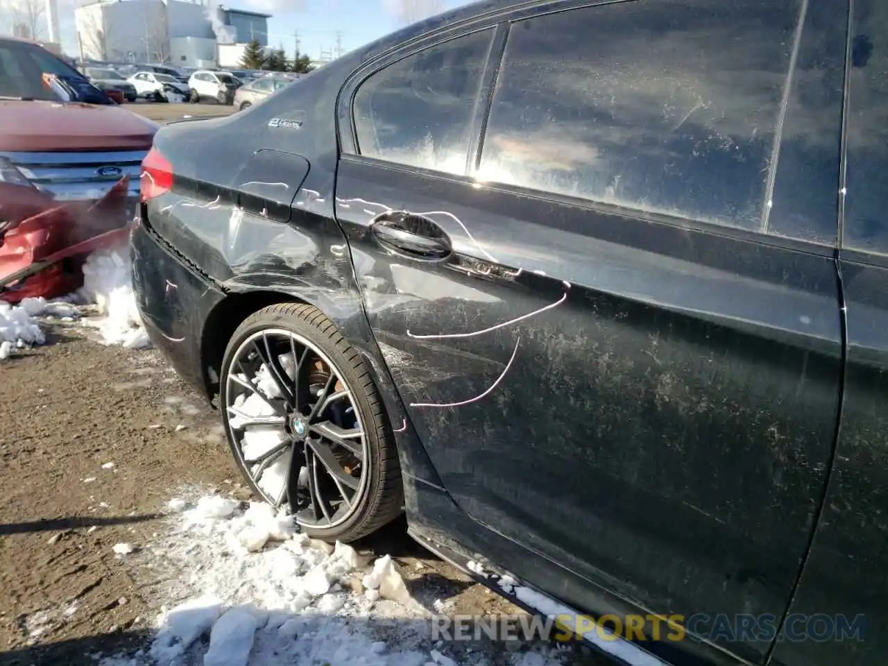 9 Photograph of a damaged car WBAJB1C51KG623534 BMW 5 SERIES 2019