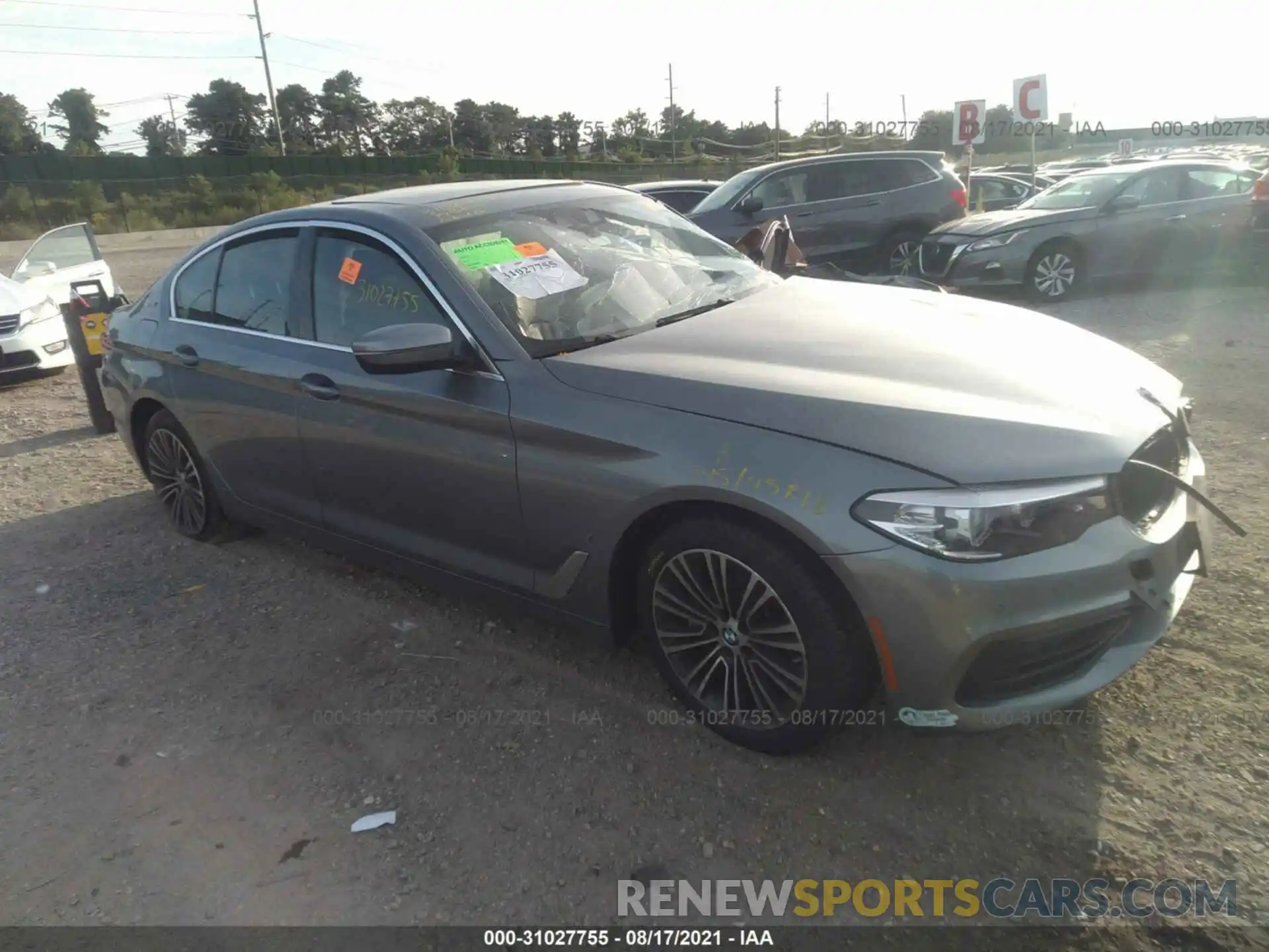 1 Photograph of a damaged car WBAJB1C53KB375963 BMW 5 SERIES 2019