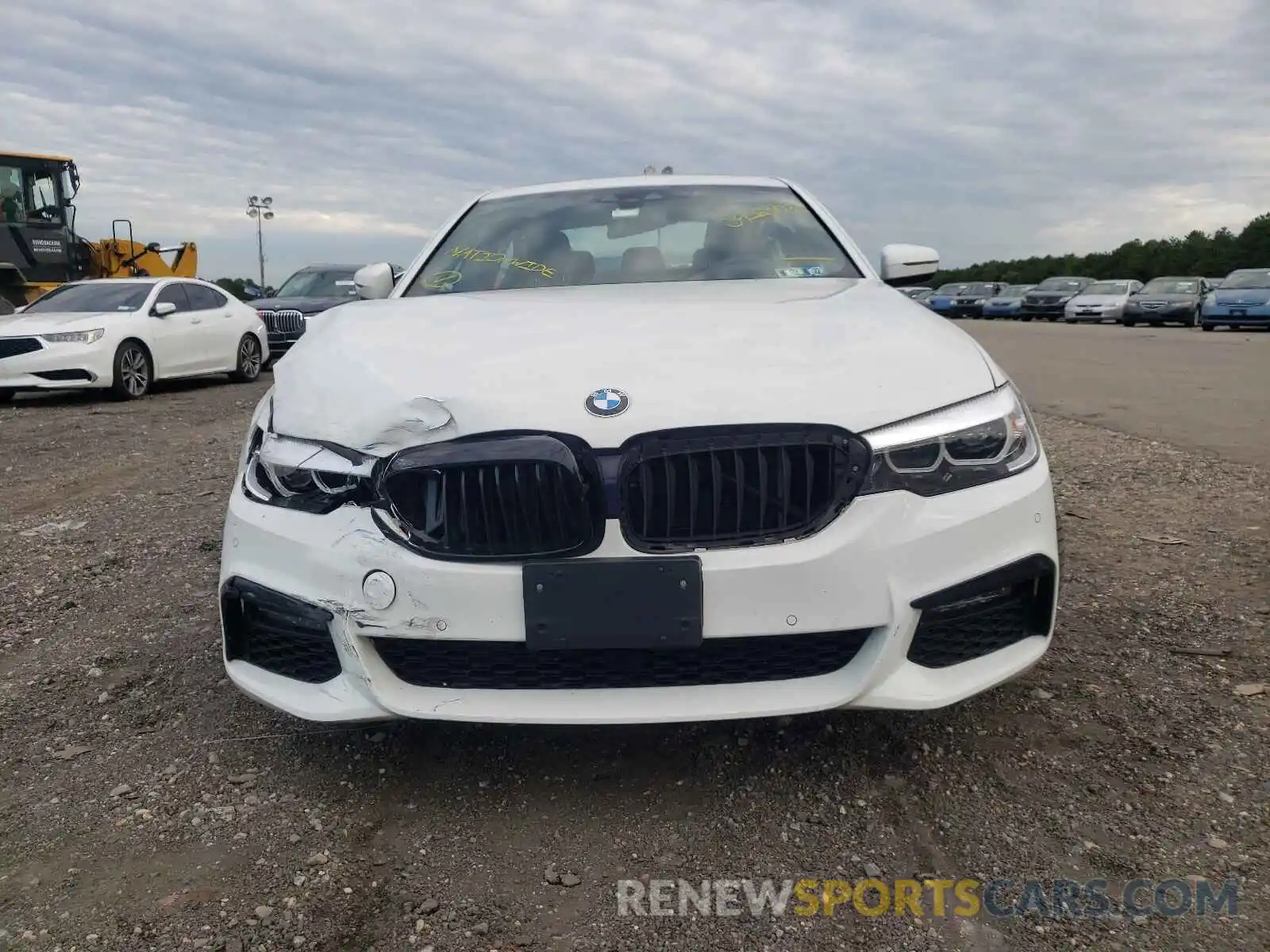 9 Photograph of a damaged car WBAJB1C53KB375977 BMW 5 SERIES 2019